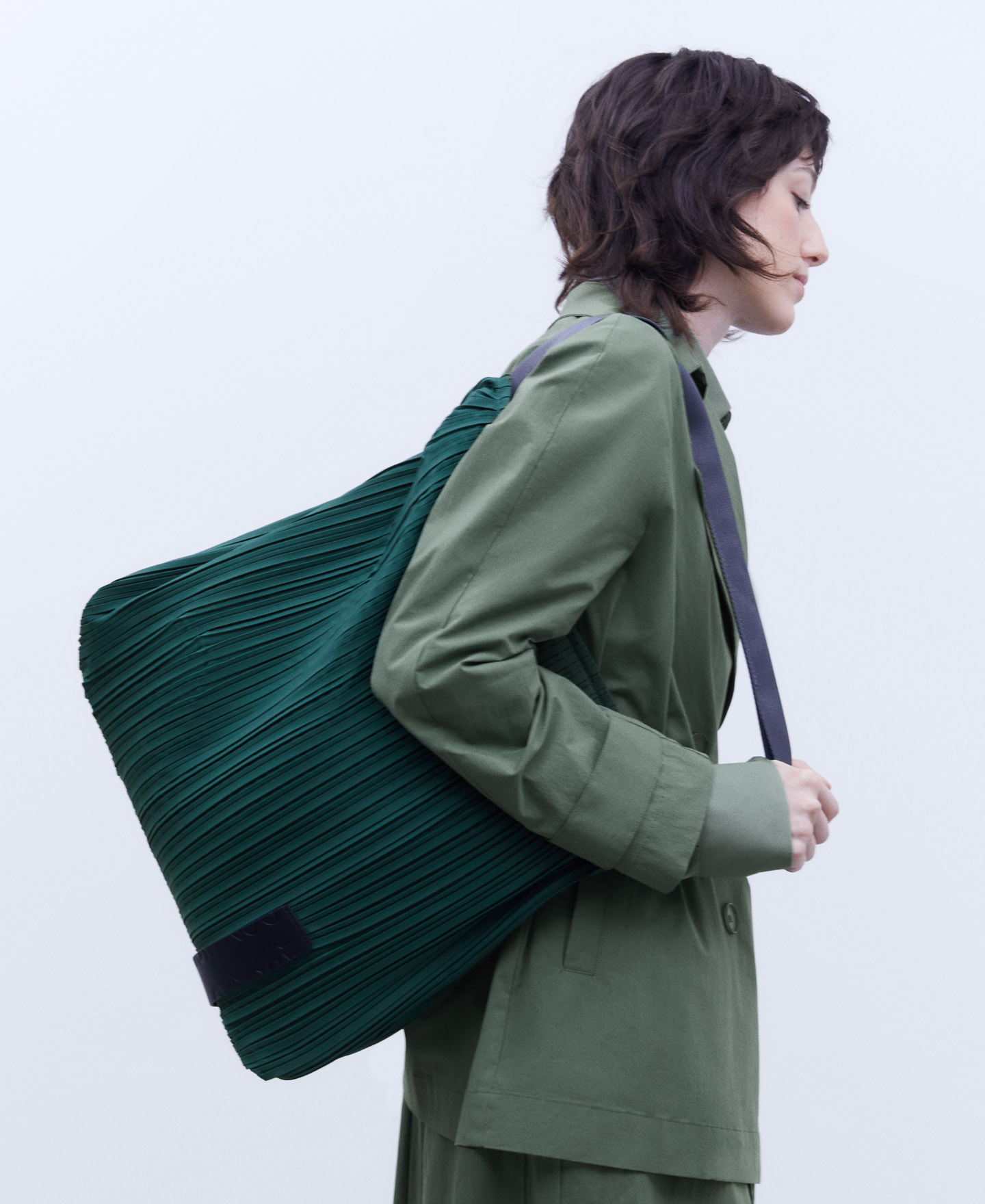 Recycled crinkle vertical shopper image number 5