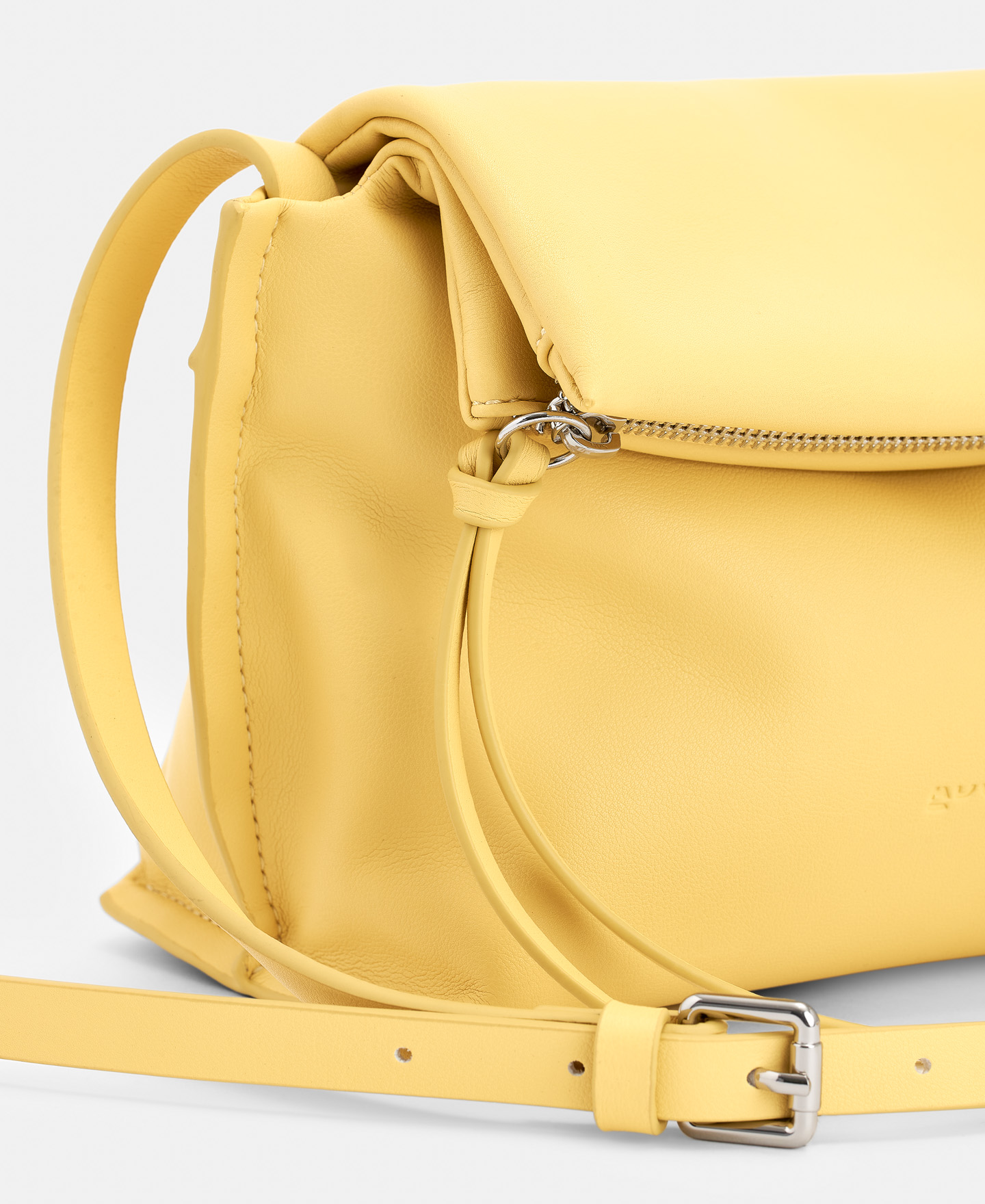 Recycled polyurethane small shoulder bag image number 3