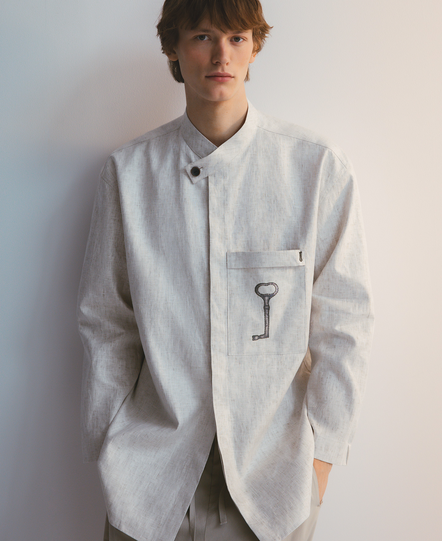 European linen printed key shirt man image number 0