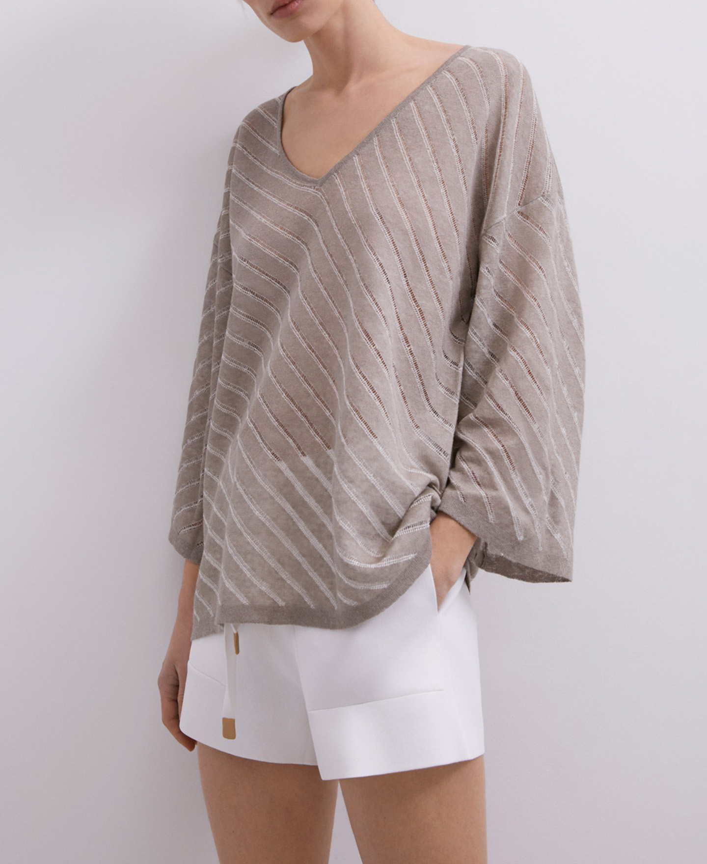 Jersey oversize semitransparente en lino image number 2