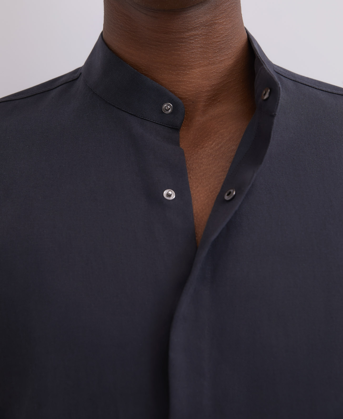 mandorin collar lyocell cotton shirt image number 2