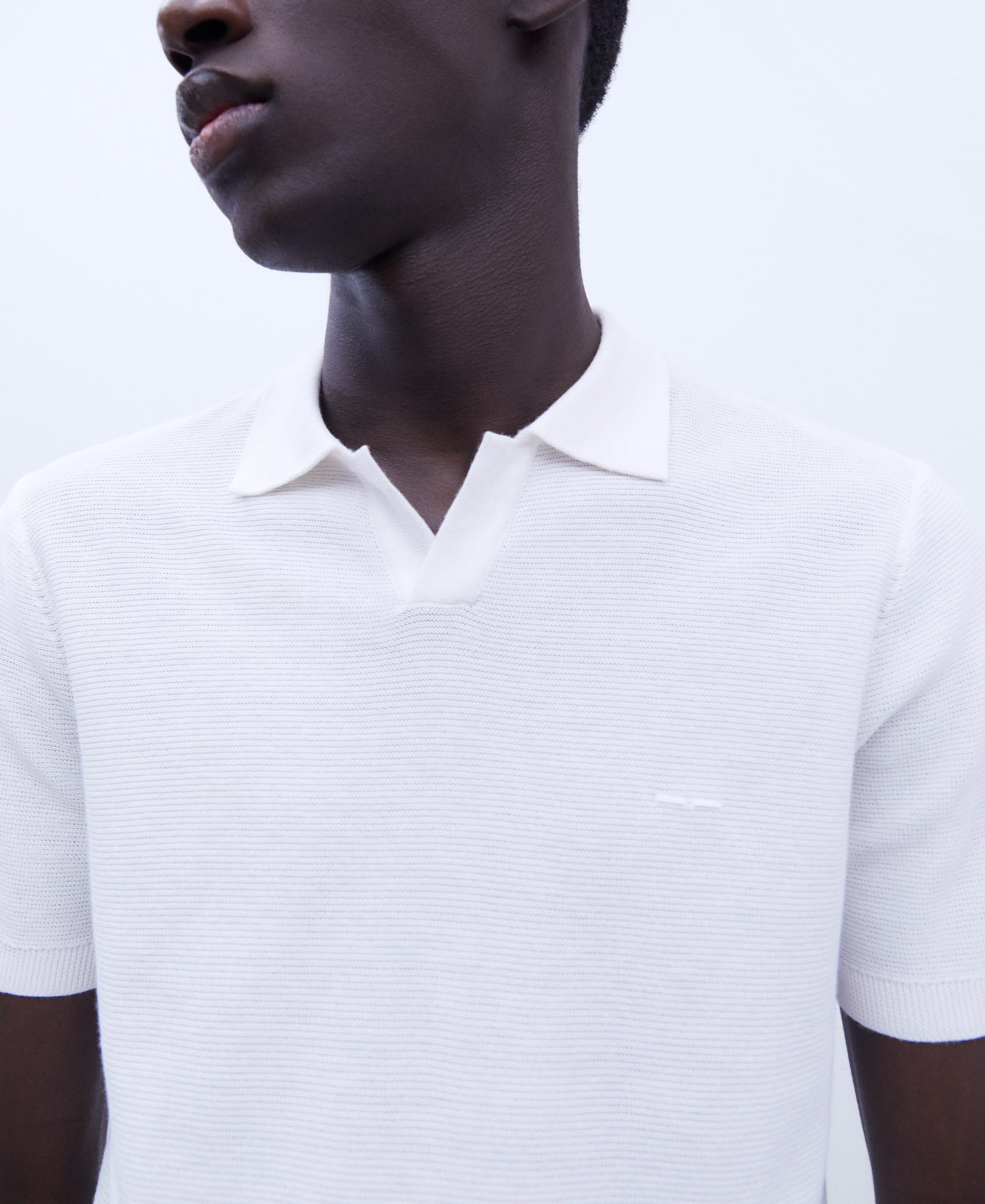 Regular fit buttonless polo shirt image number 3