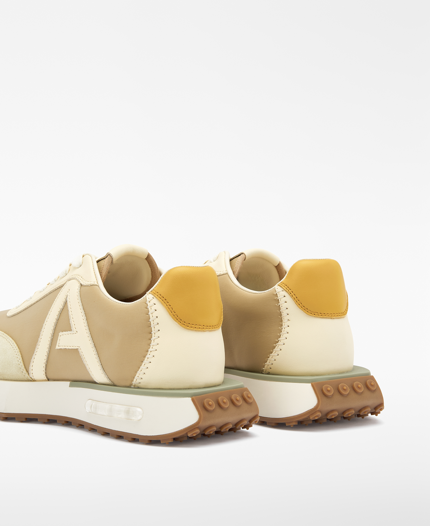 Training sneaker image number 2