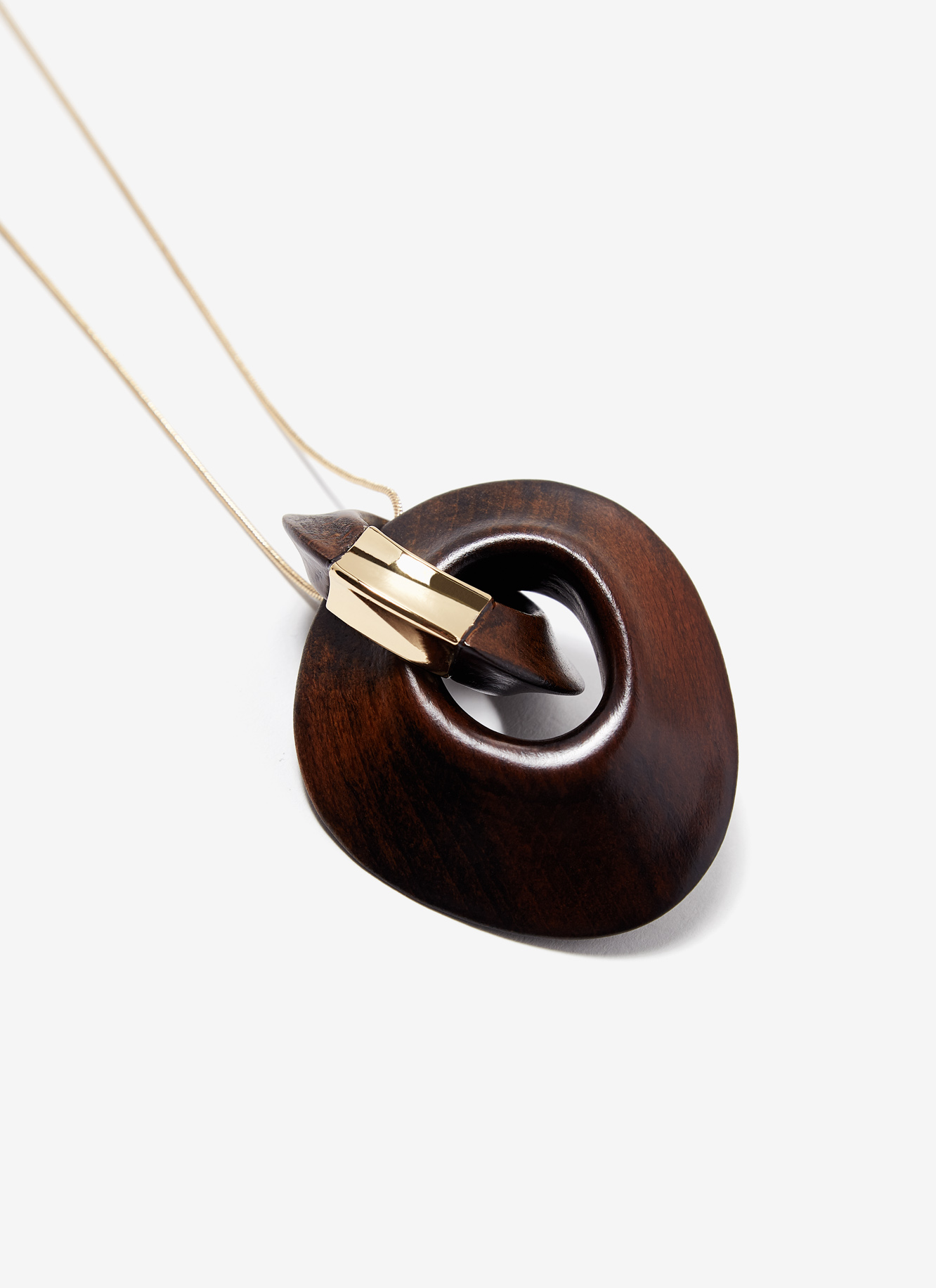 Collar regulable con colgante de madera image number 1
