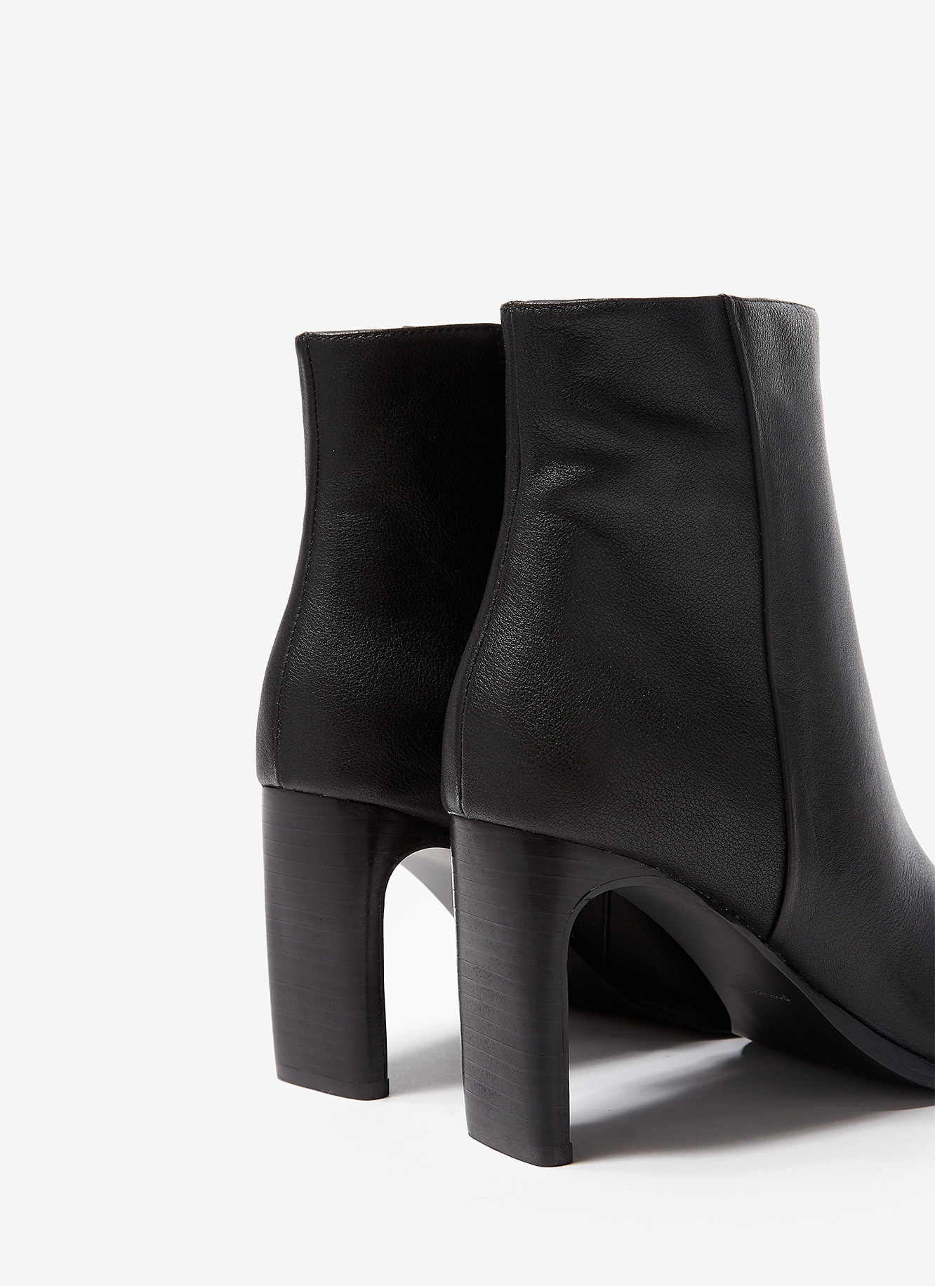 Leather ankle boots with high heel image number 2