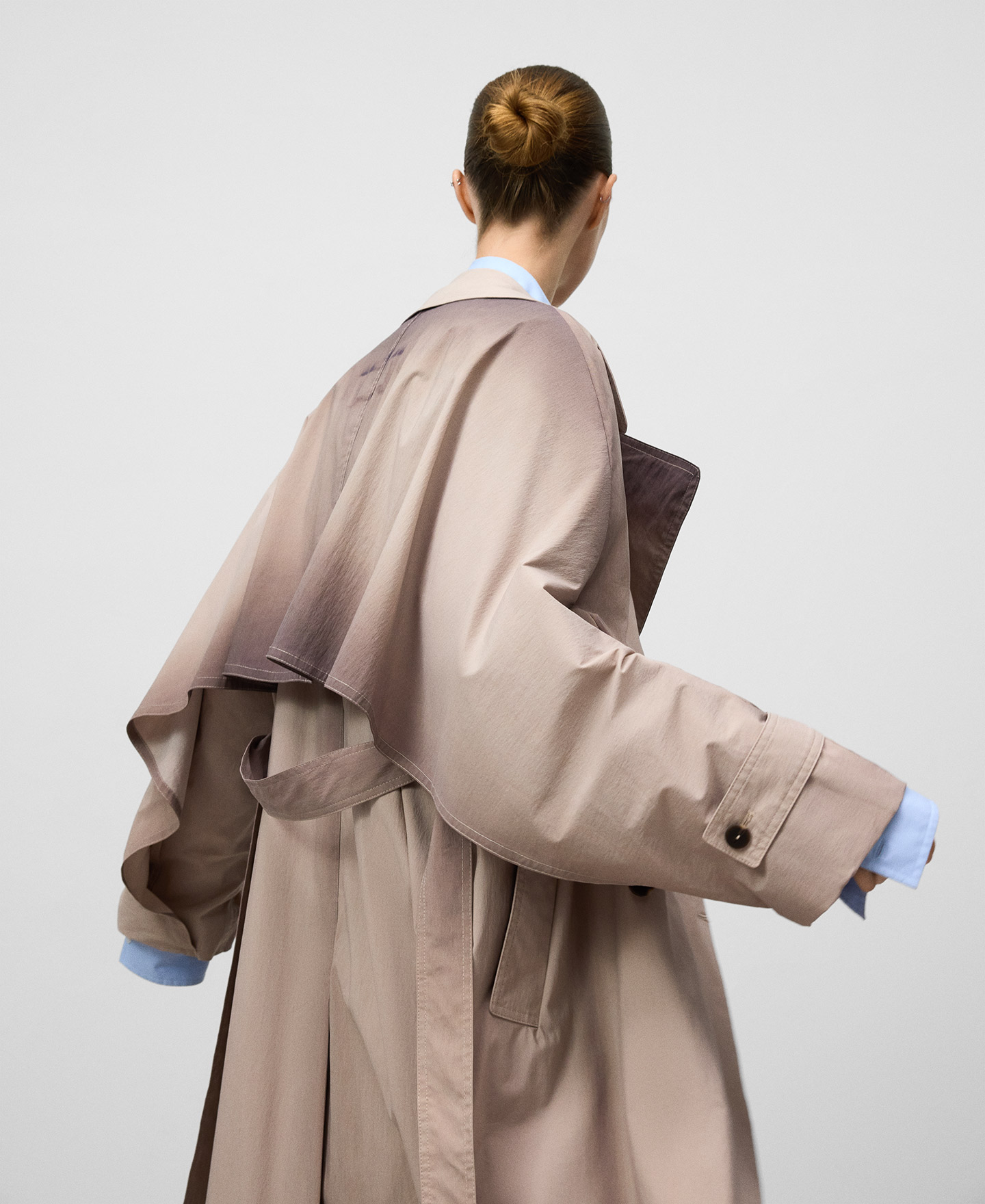 Aged-effect trench coat woman image number 3