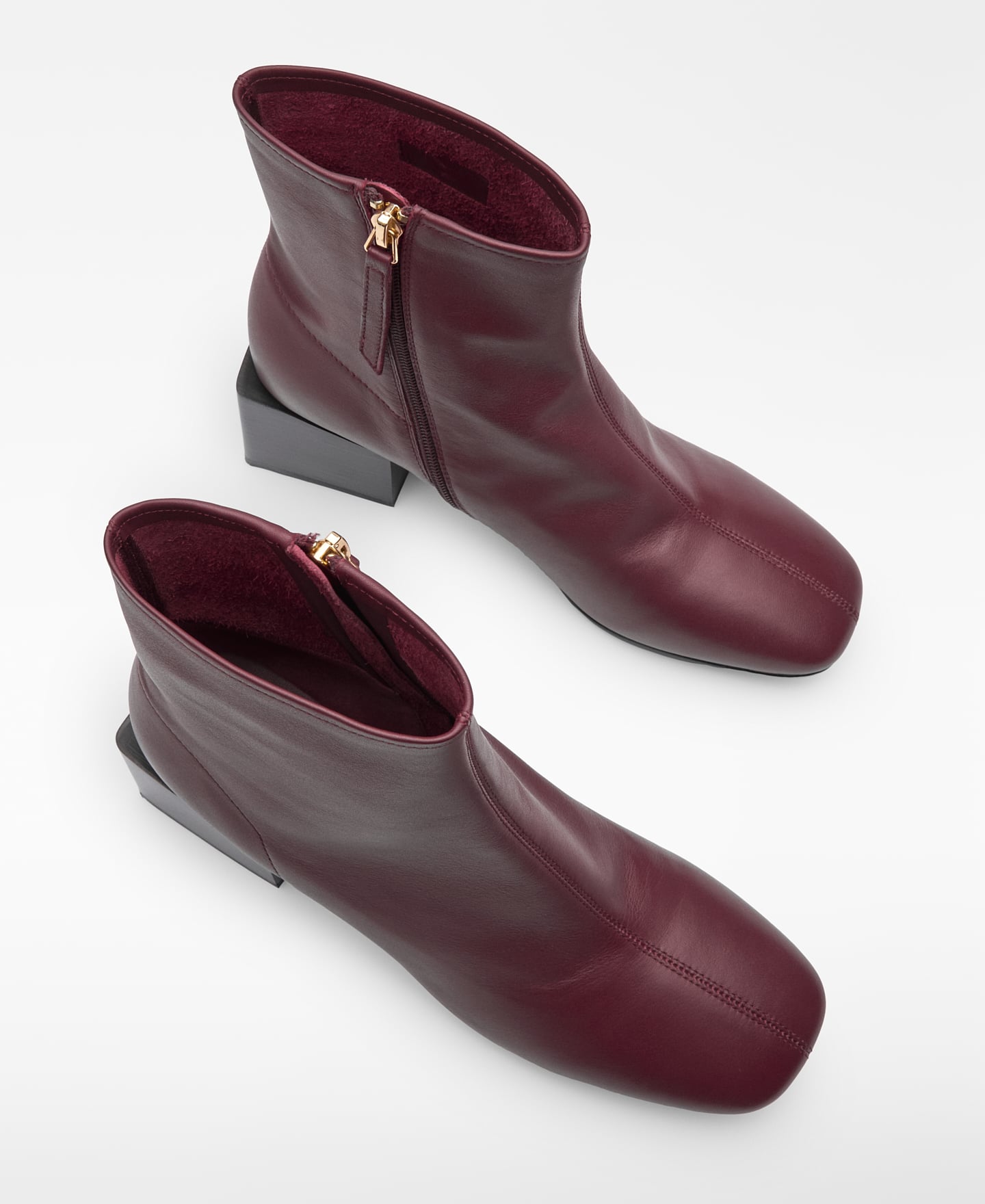Leather round-toe ankle boot image number 1
