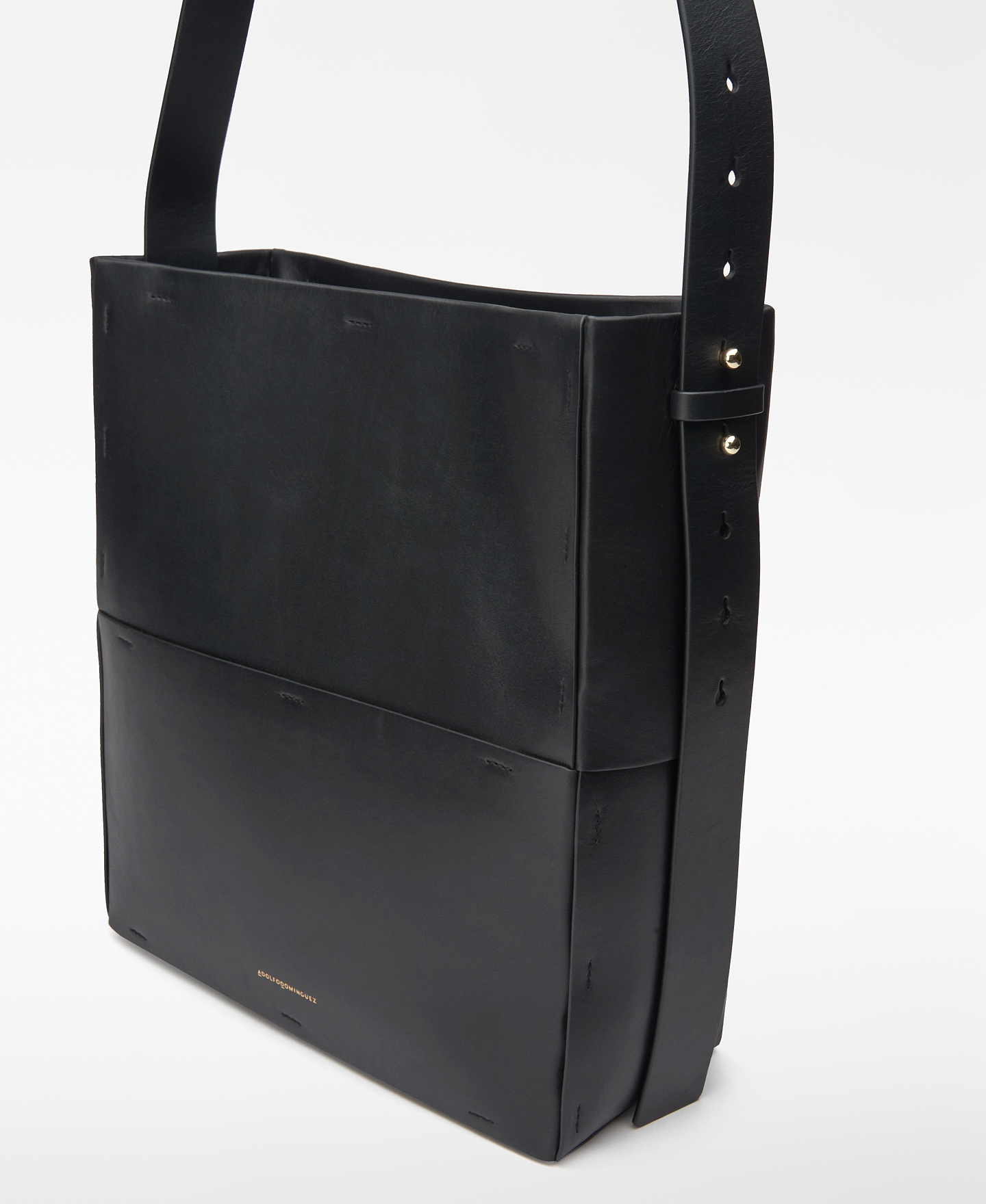 Bandolera negra piel responsable mujer image number 3