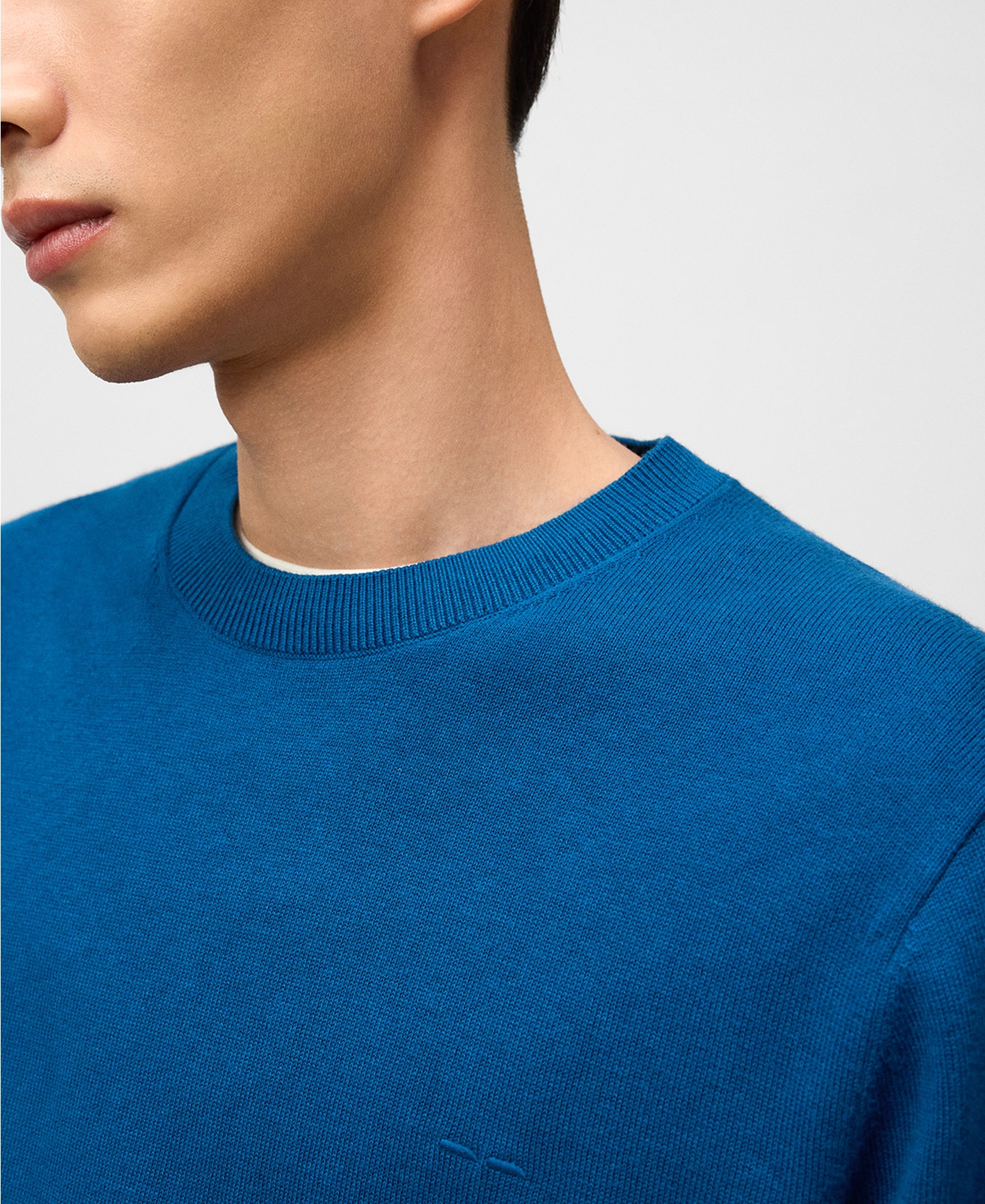 Regular fit crew collar sweater image number 3