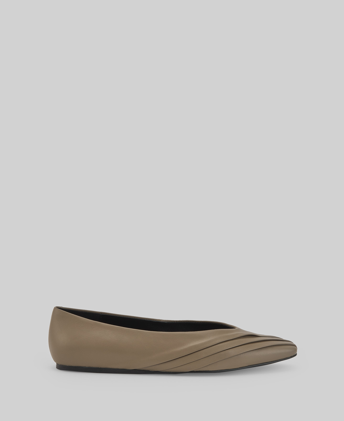 Leather ballet flats with pleats woman image number 0