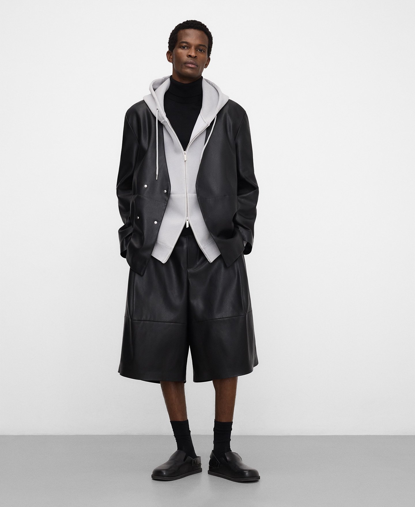 Bermuda pinzas laterales image number 1