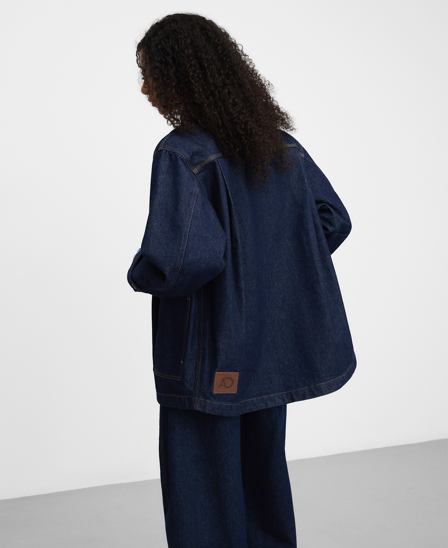 Cotton denim straight jacket image number 2