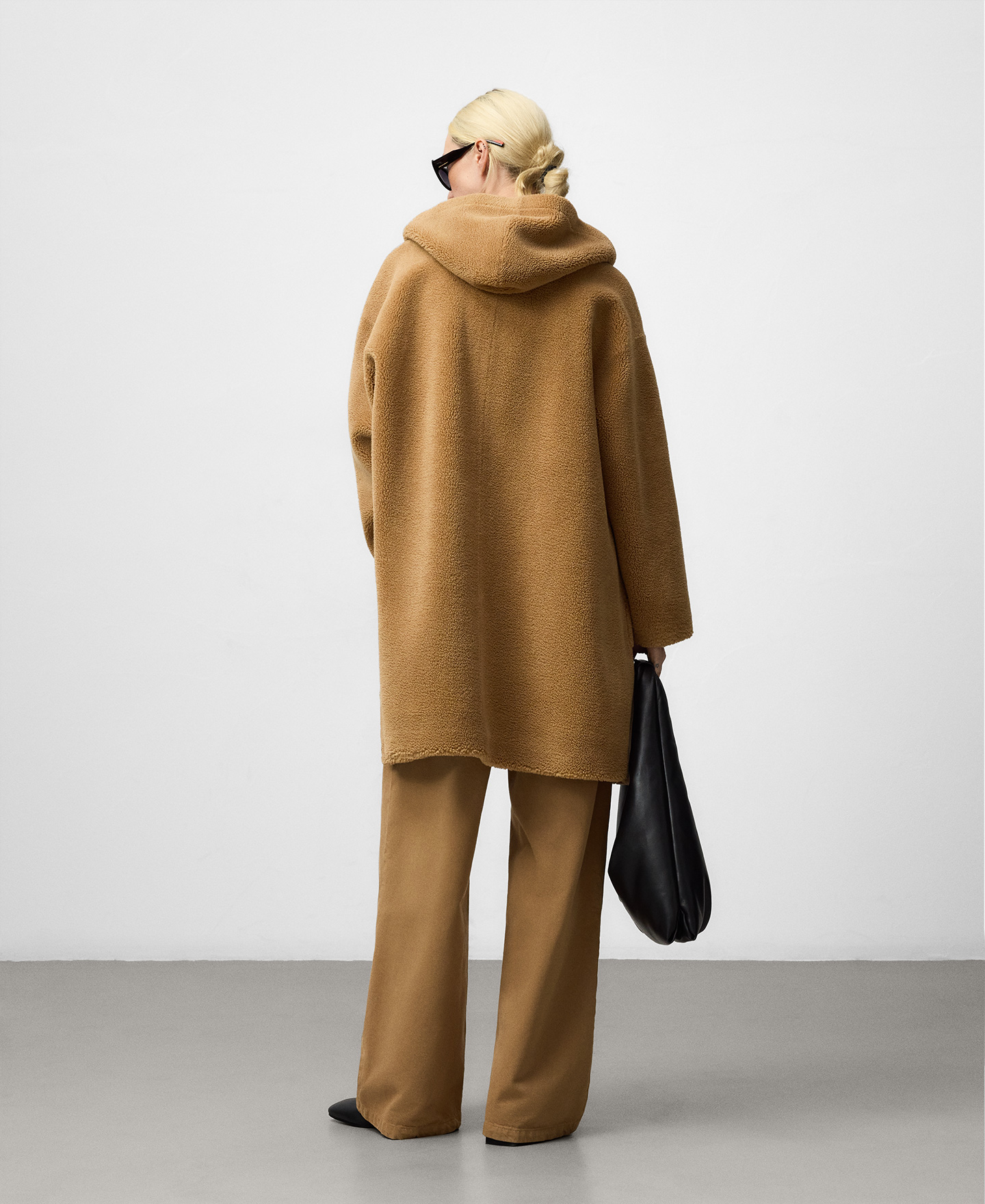Faux shearling coat with hood woman image number 2