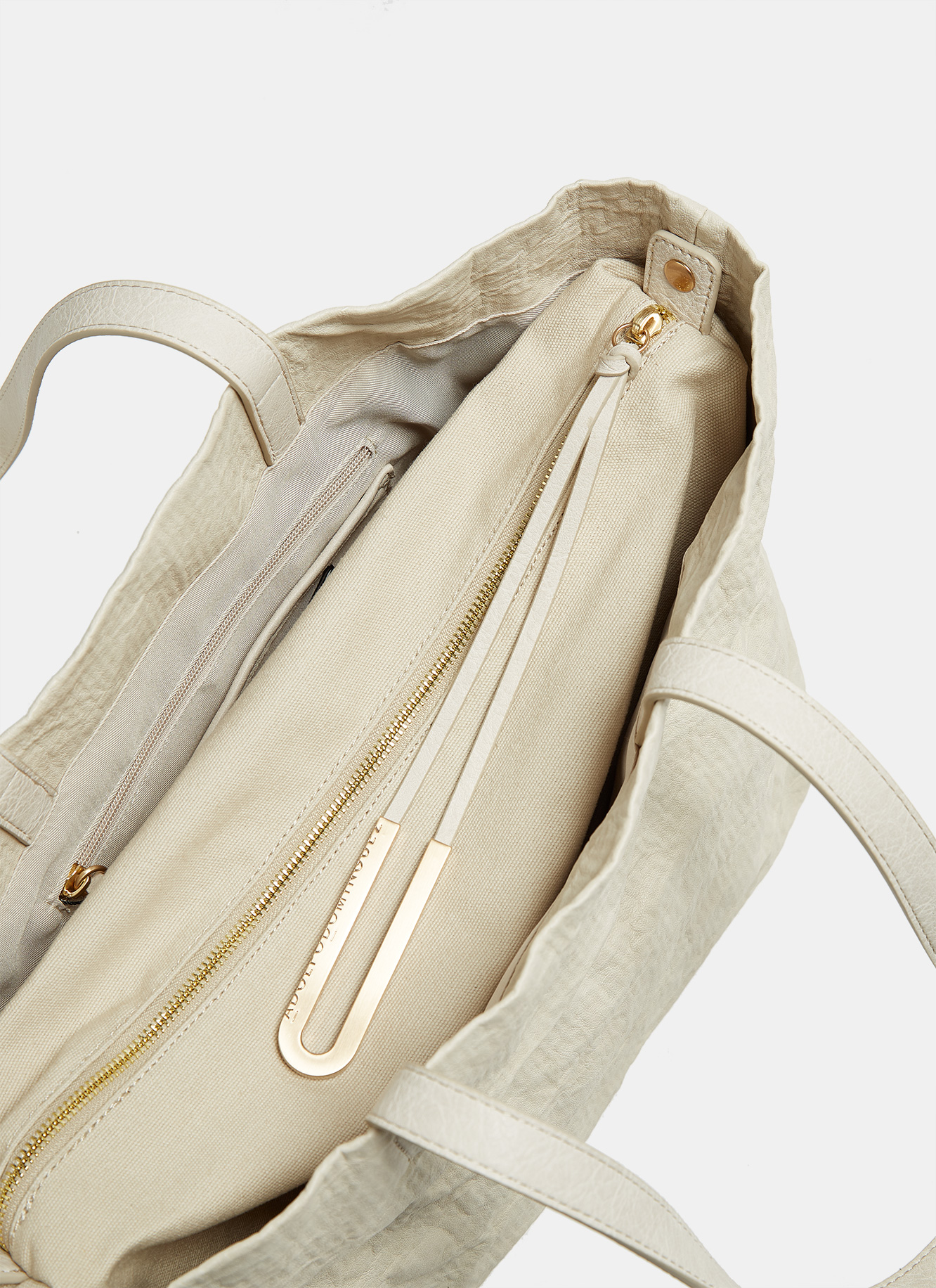 Wrinkled shopper with removable pouch image number 2