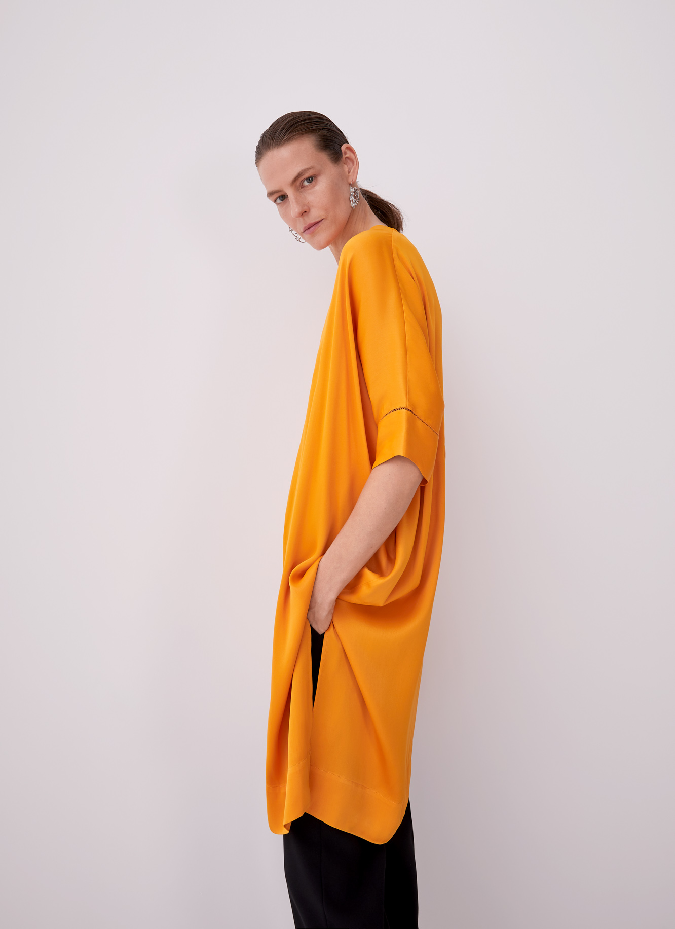 Camisa oversize en viscosa image number 2