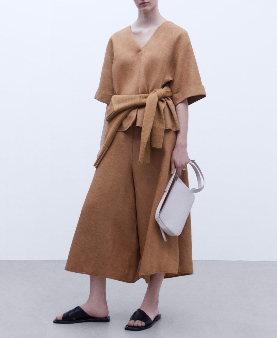 European linen culotte trousers image number 1