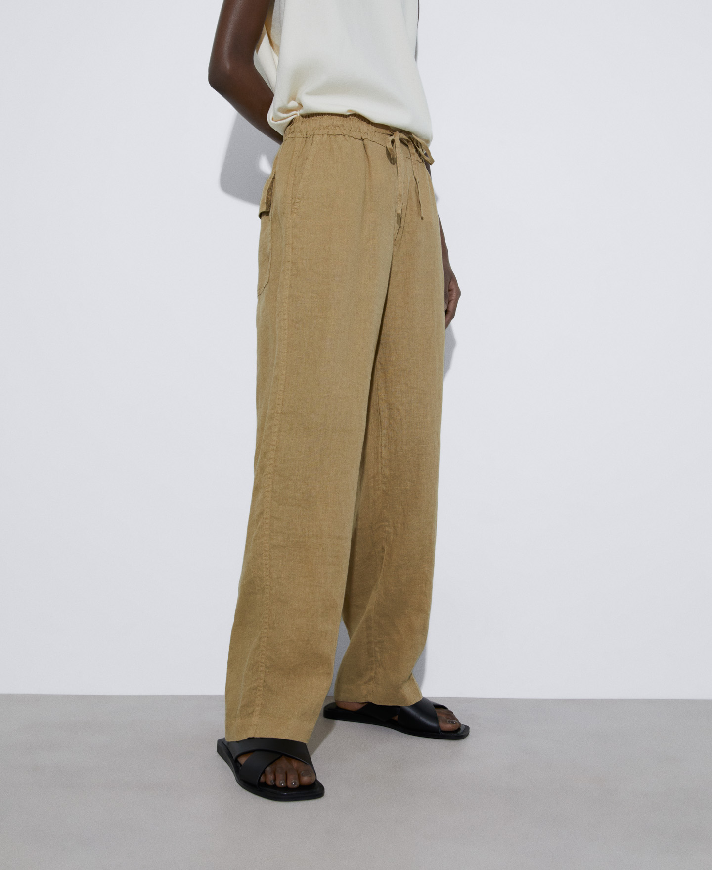 European linen sport trousers image number 0