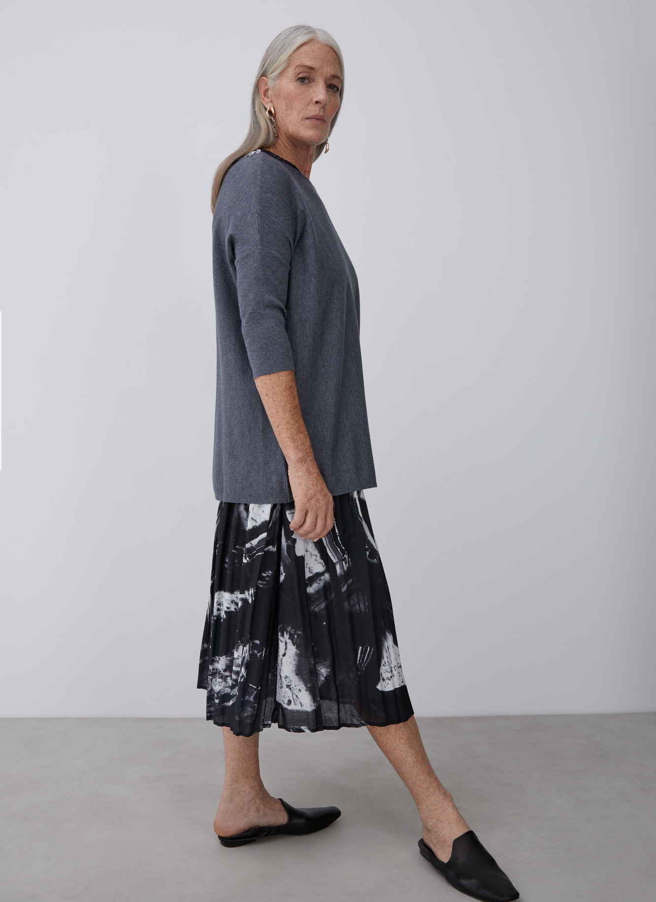Viscose sweater with bateau neckline image number 2
