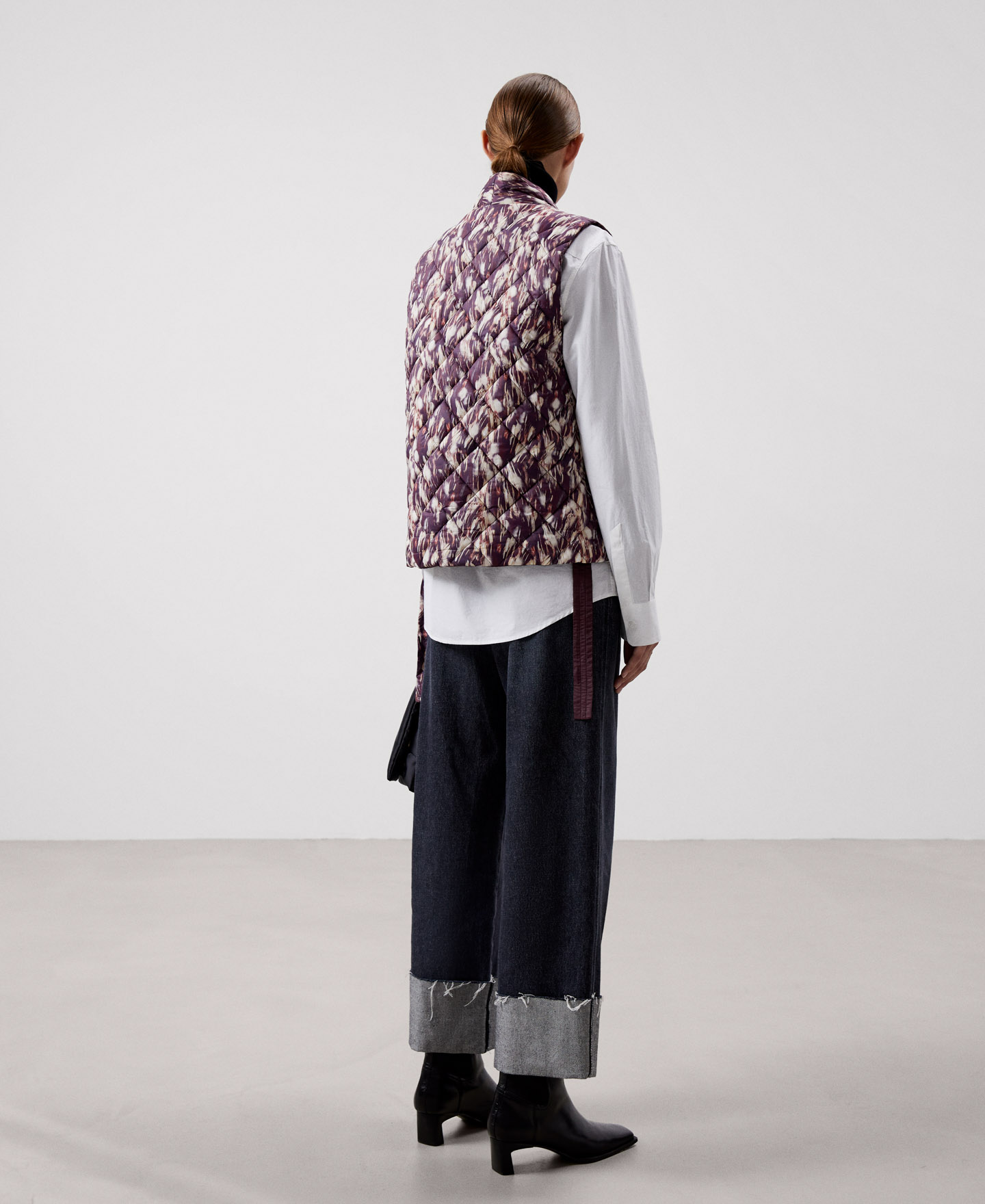 Recycled nylon short waistcoat image number 4