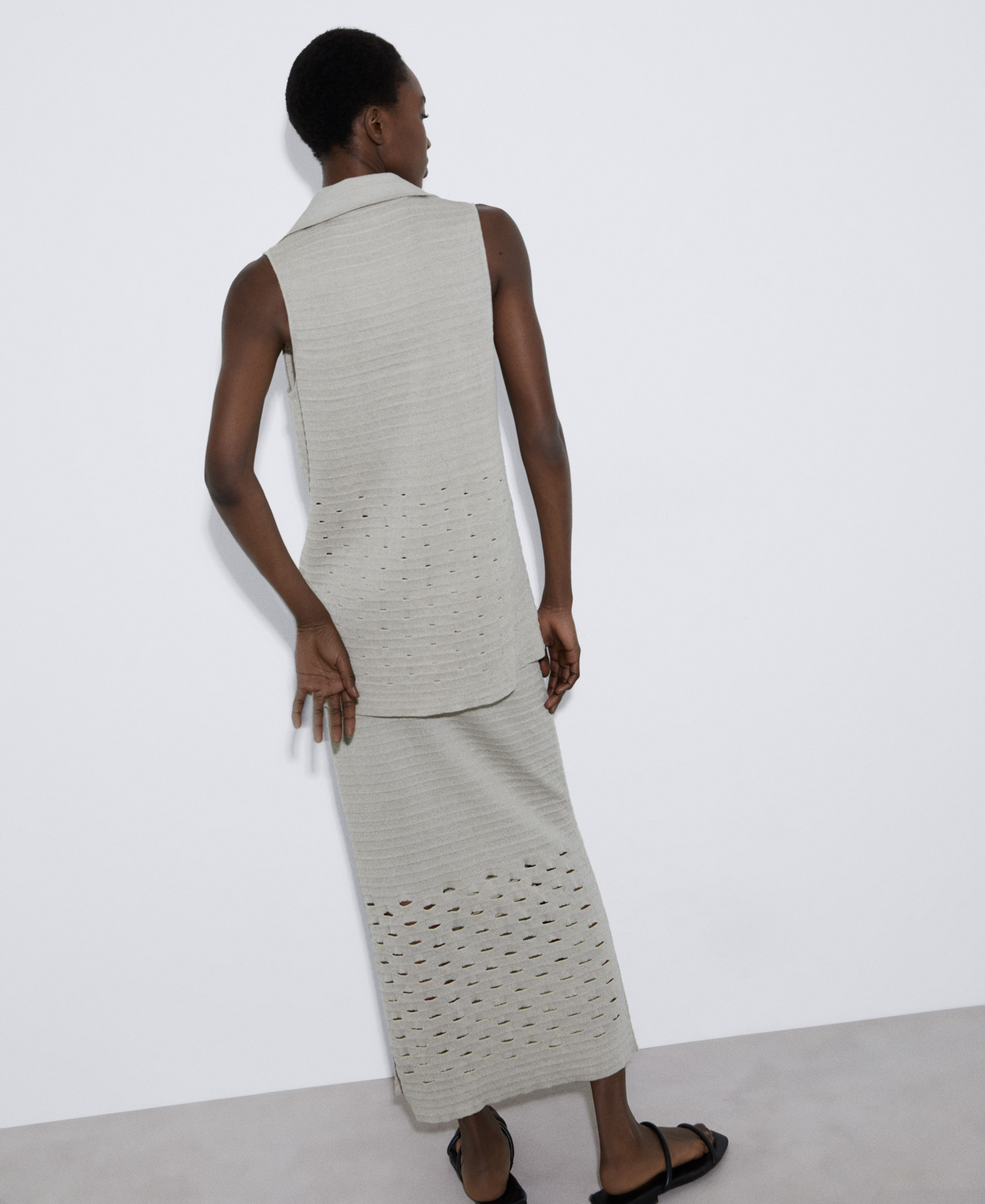 Linen knitted openwork top image number 2