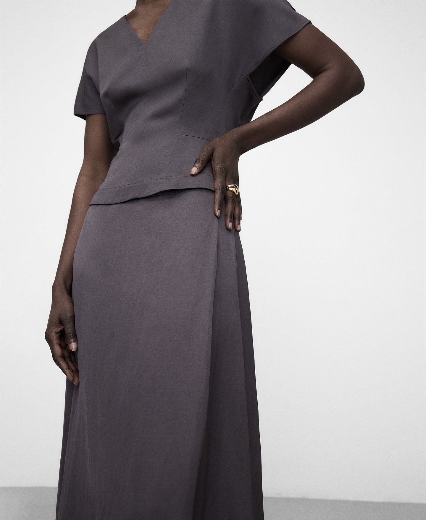 Pleated A-line midi skirt image number 3