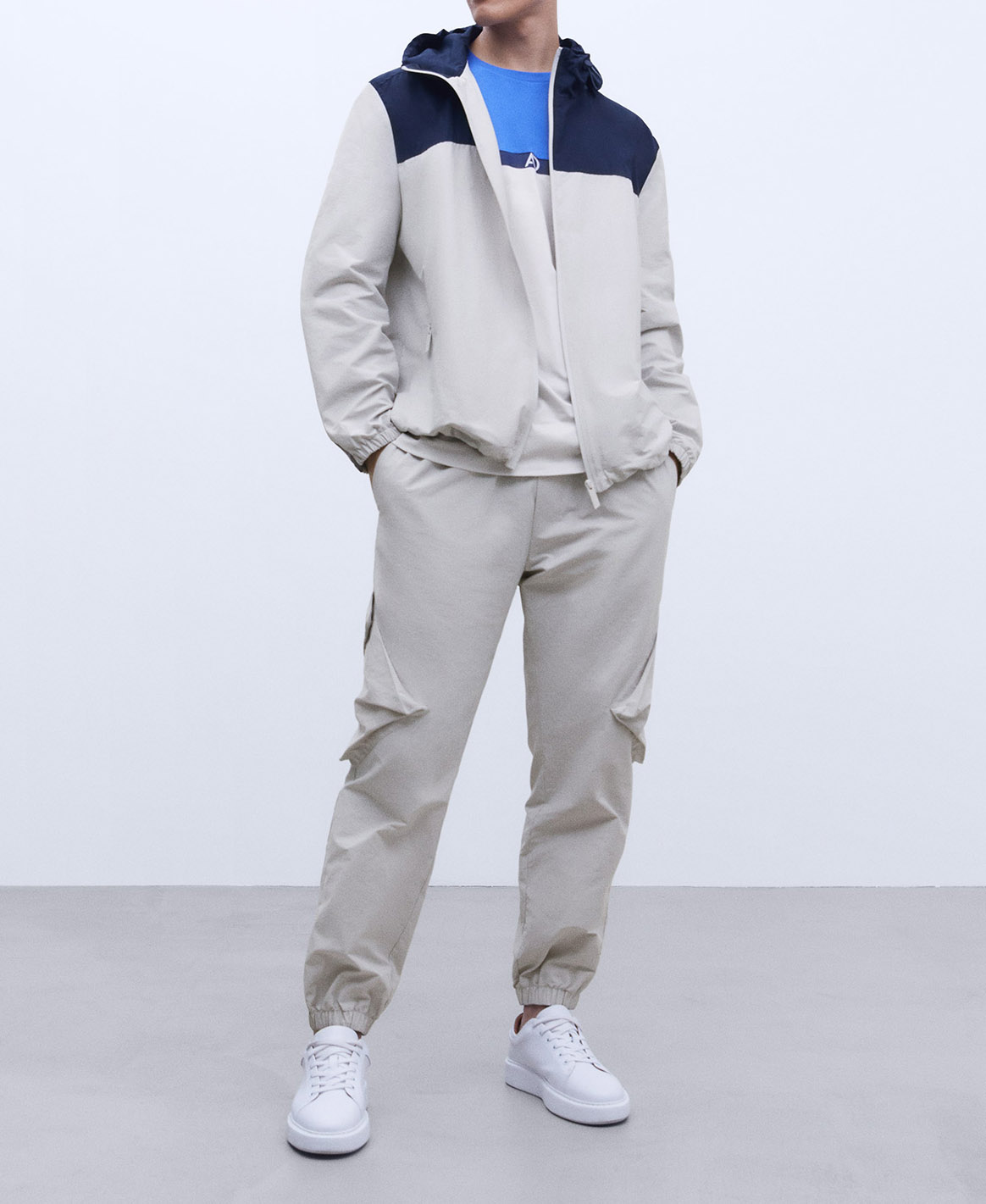 Oversize cotton two-colour T-shirt image number 1
