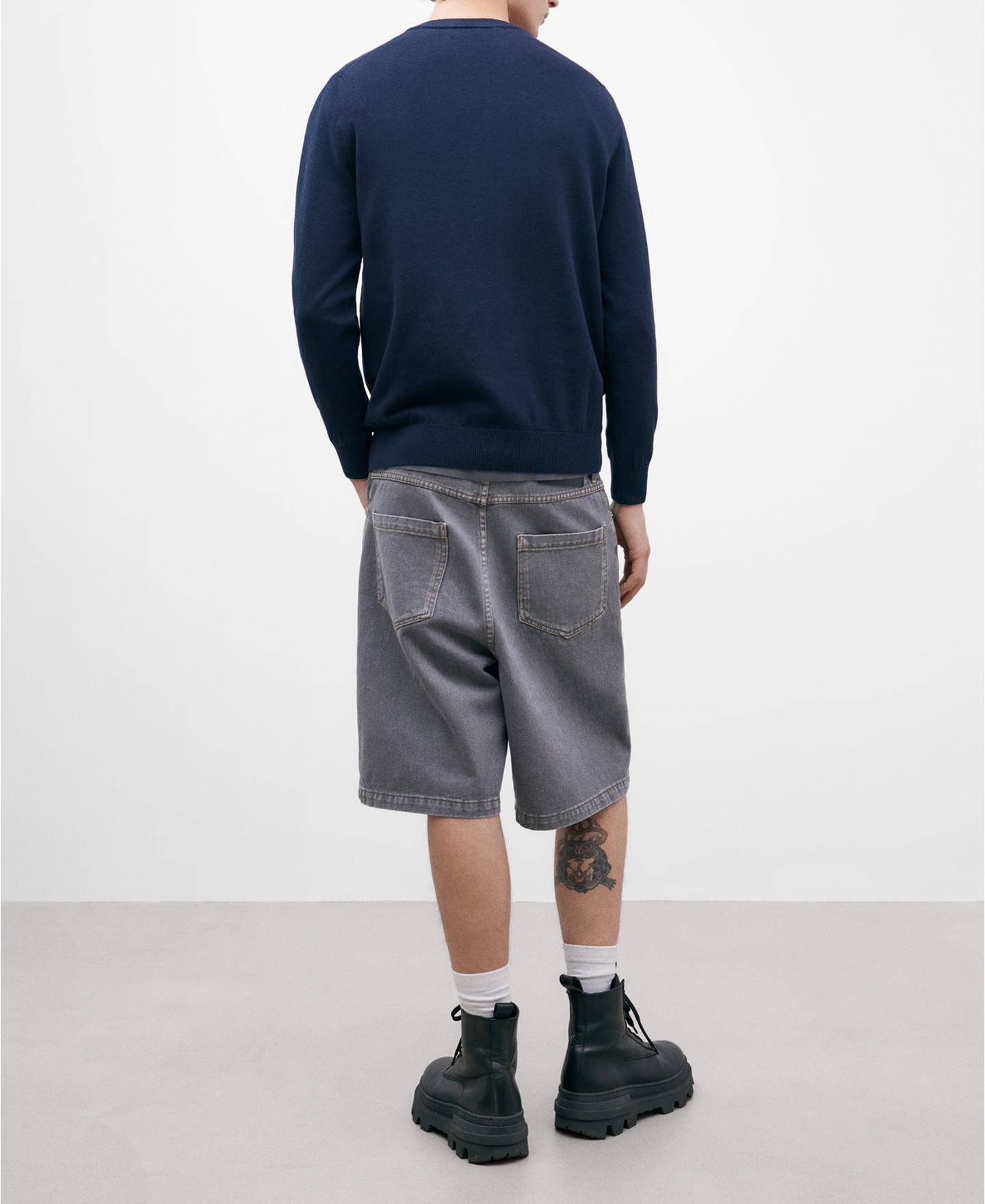 V-neck cotton sweater for men image number 2