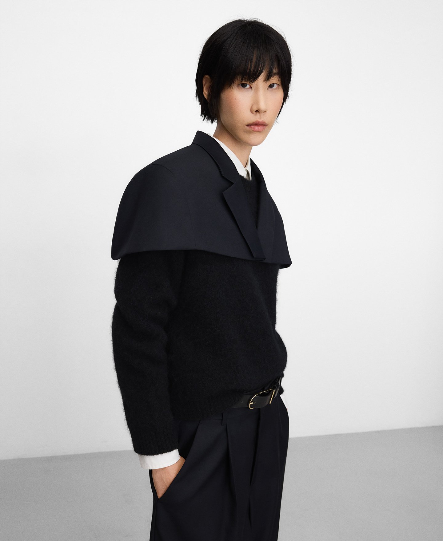 Blazer-style short cape woman image number 4