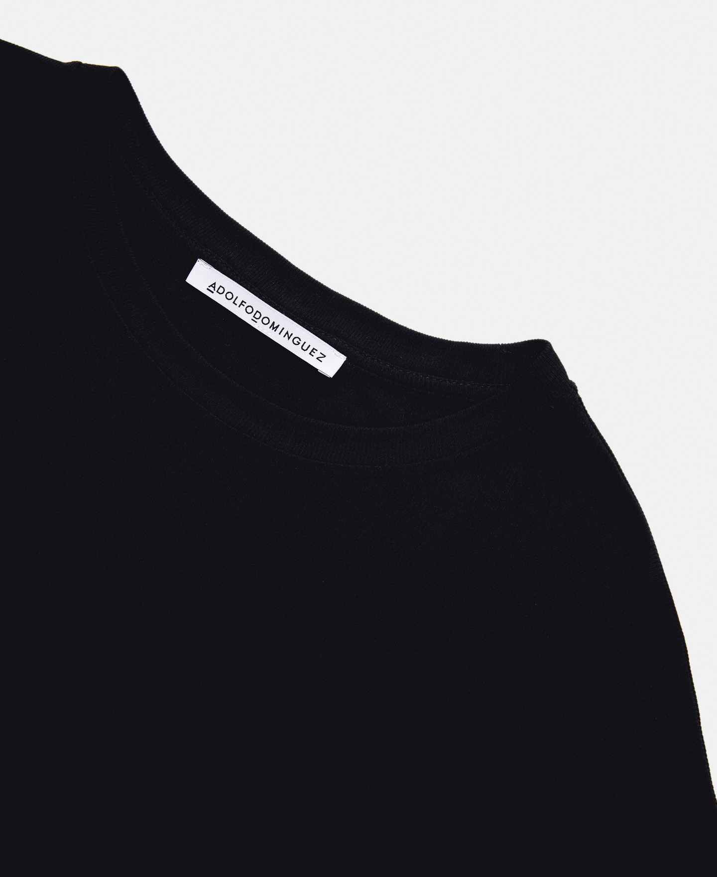 Camiseta oversized escote caja viscosa image number 6
