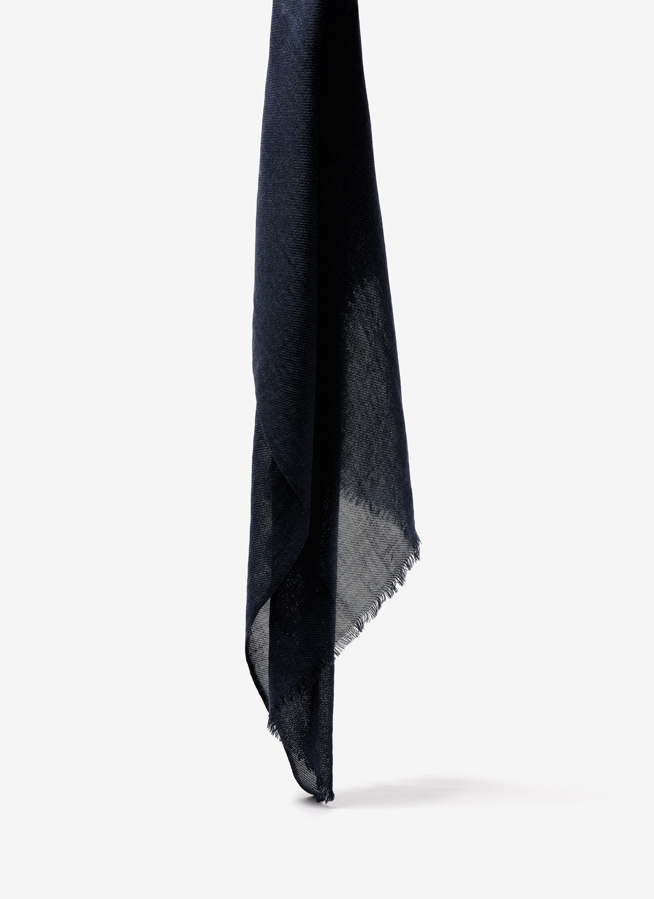 Foulard liso en merino image number 1