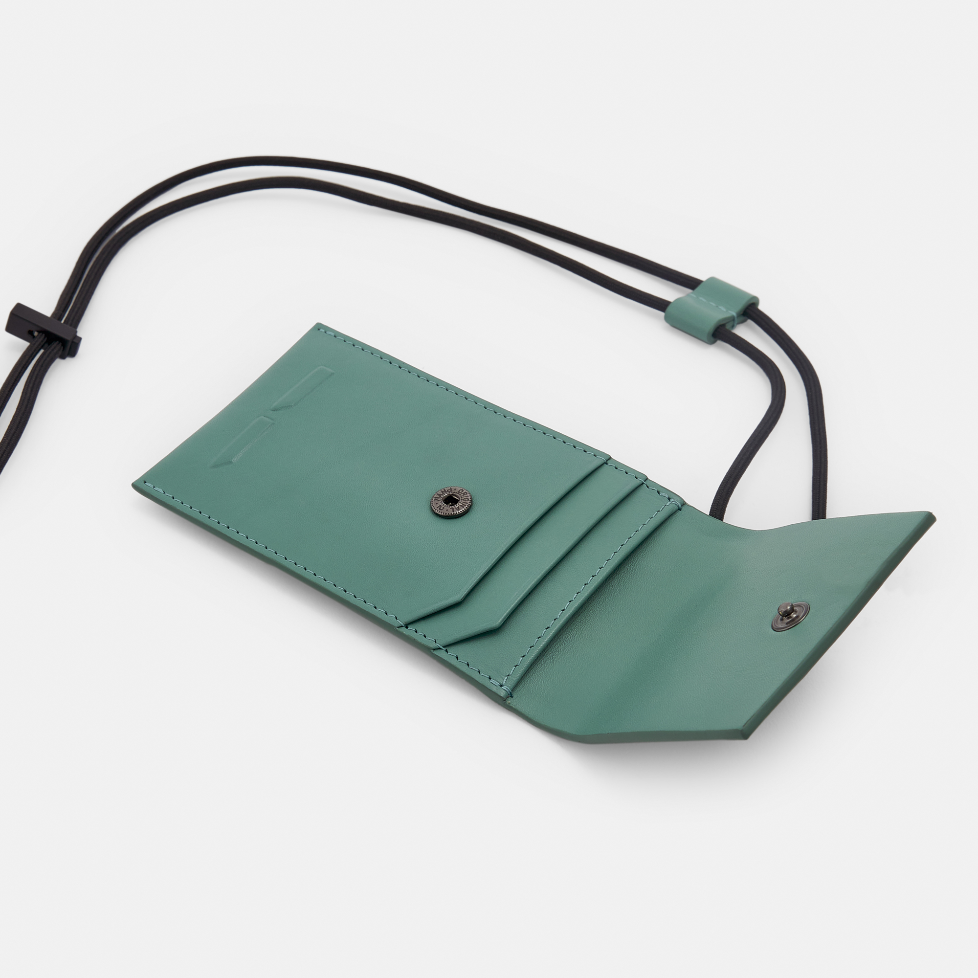 Responsible leather card holder image number 2