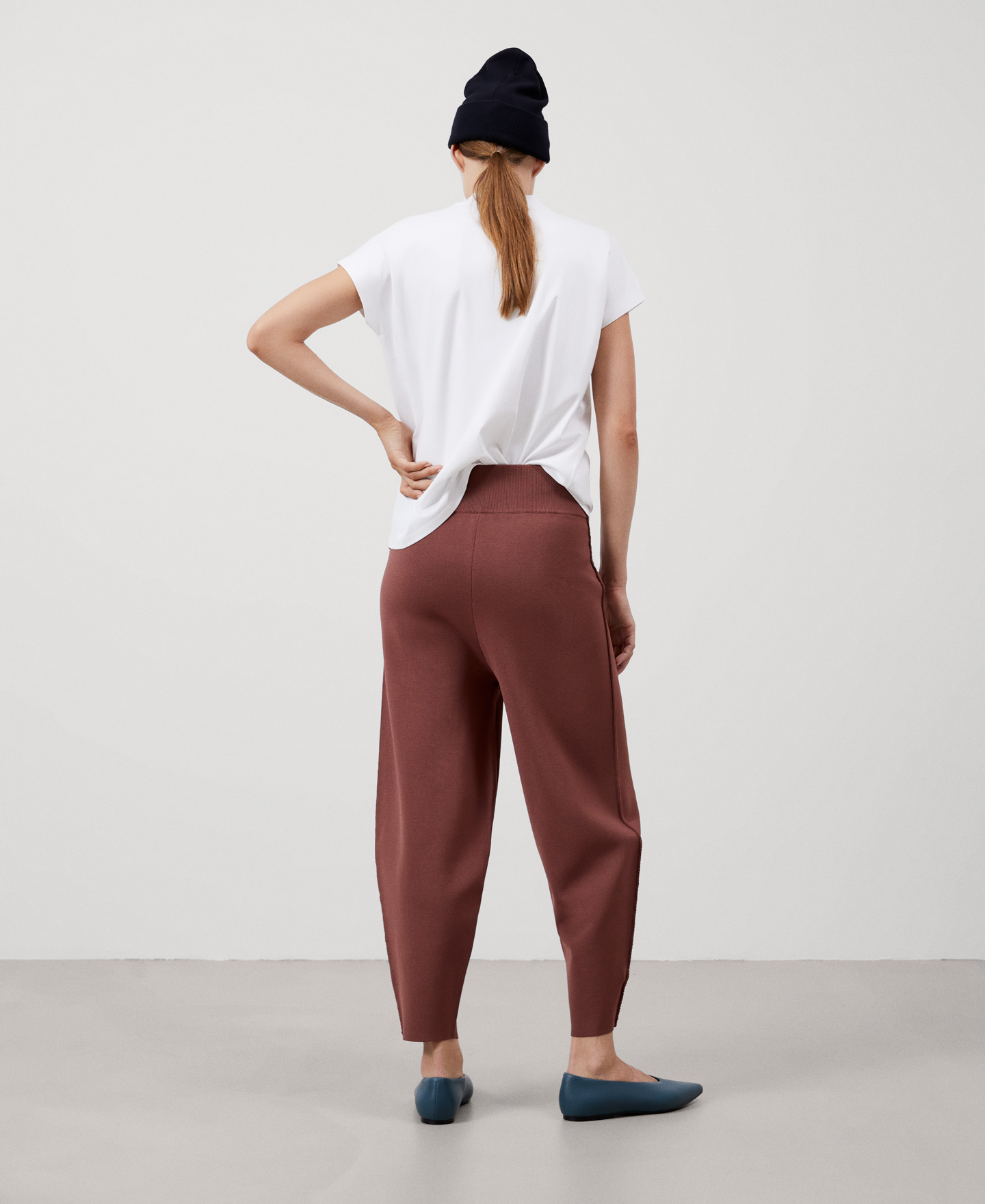 Vicose and recycled nylon trousers image number 2