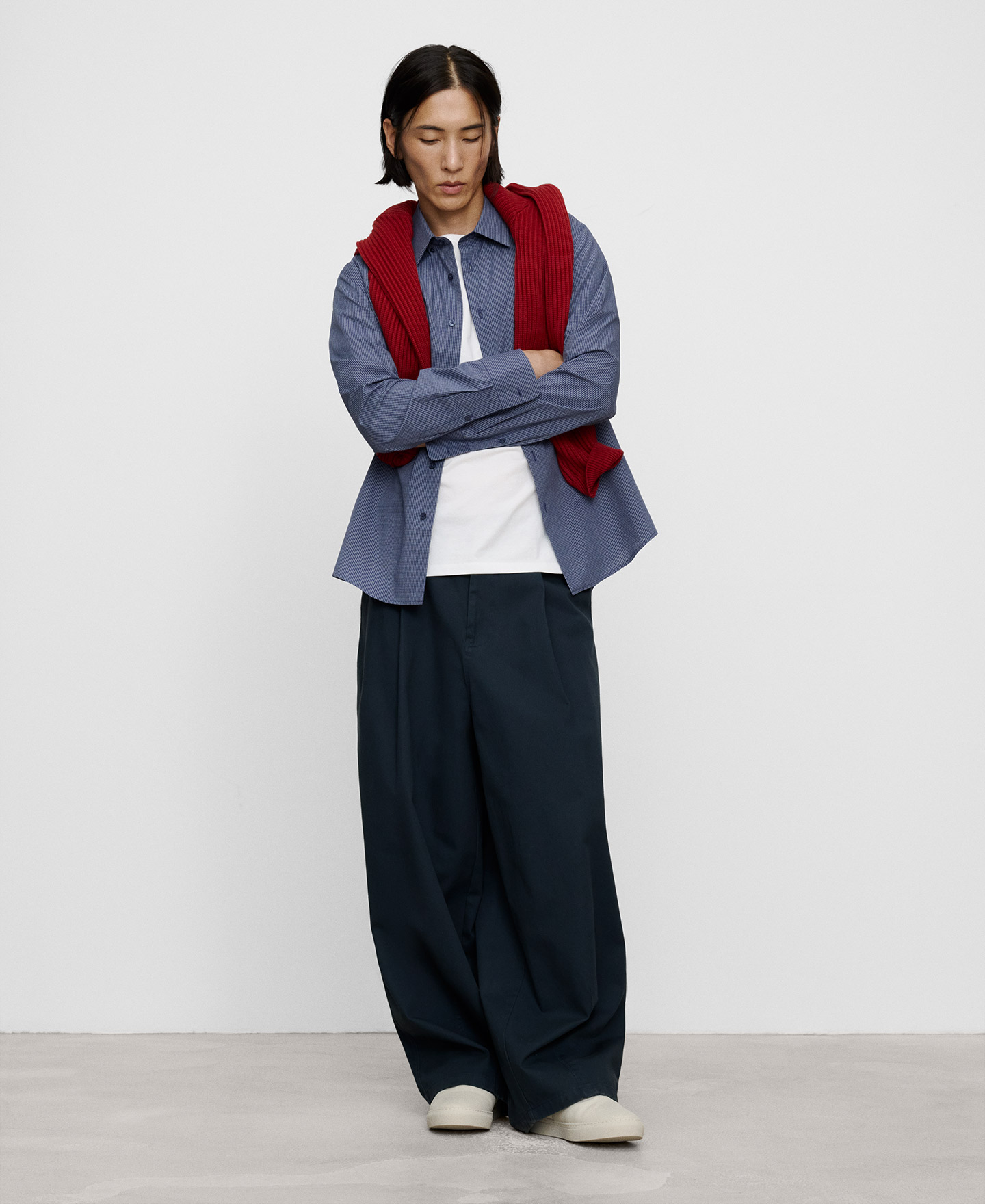Pantal&oacute;n oversize bajo doblado algod&oacute;n image number 1