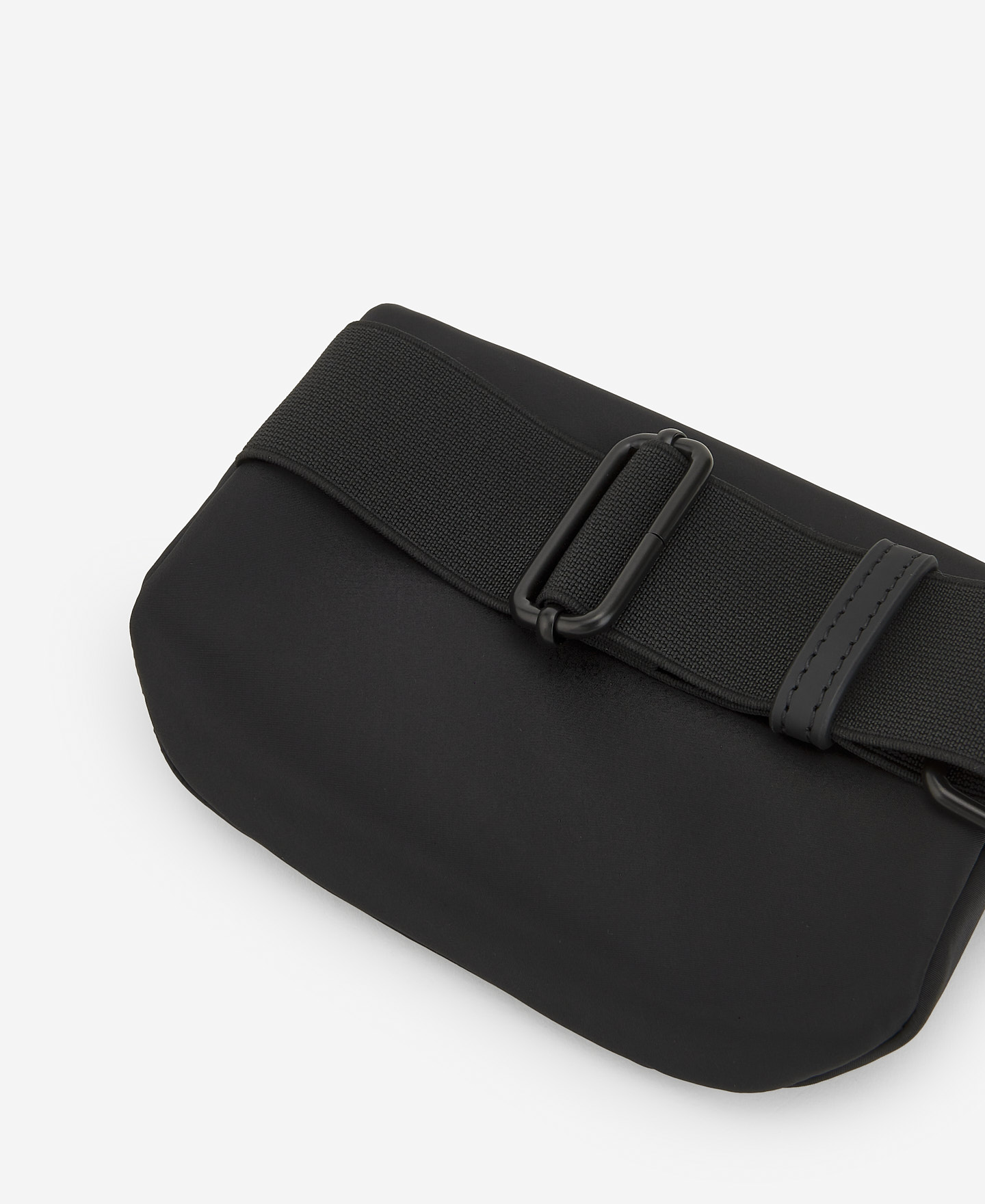 Monedero en material reciclado image number 1