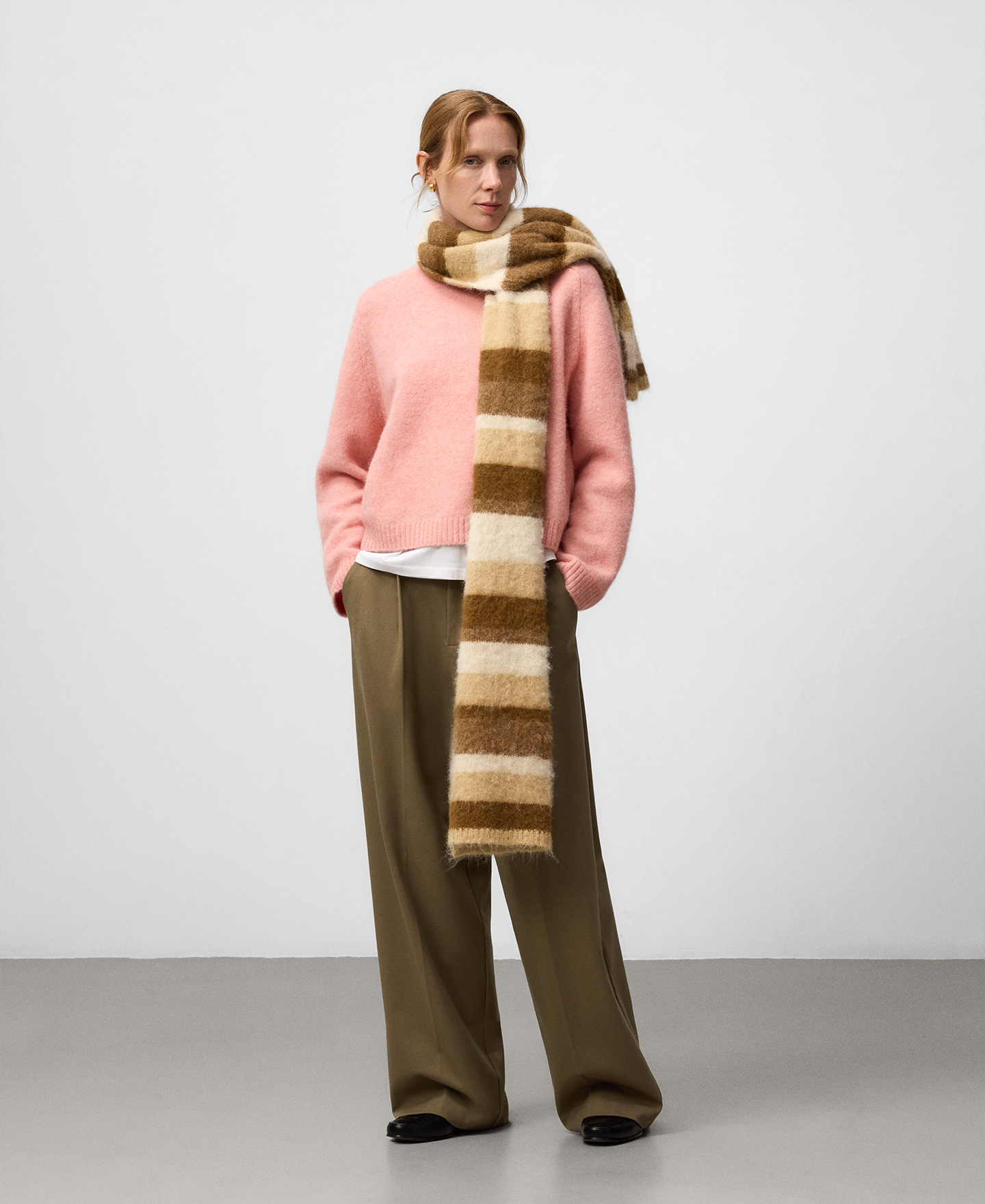 Pull court à col rond pour femme image number 5