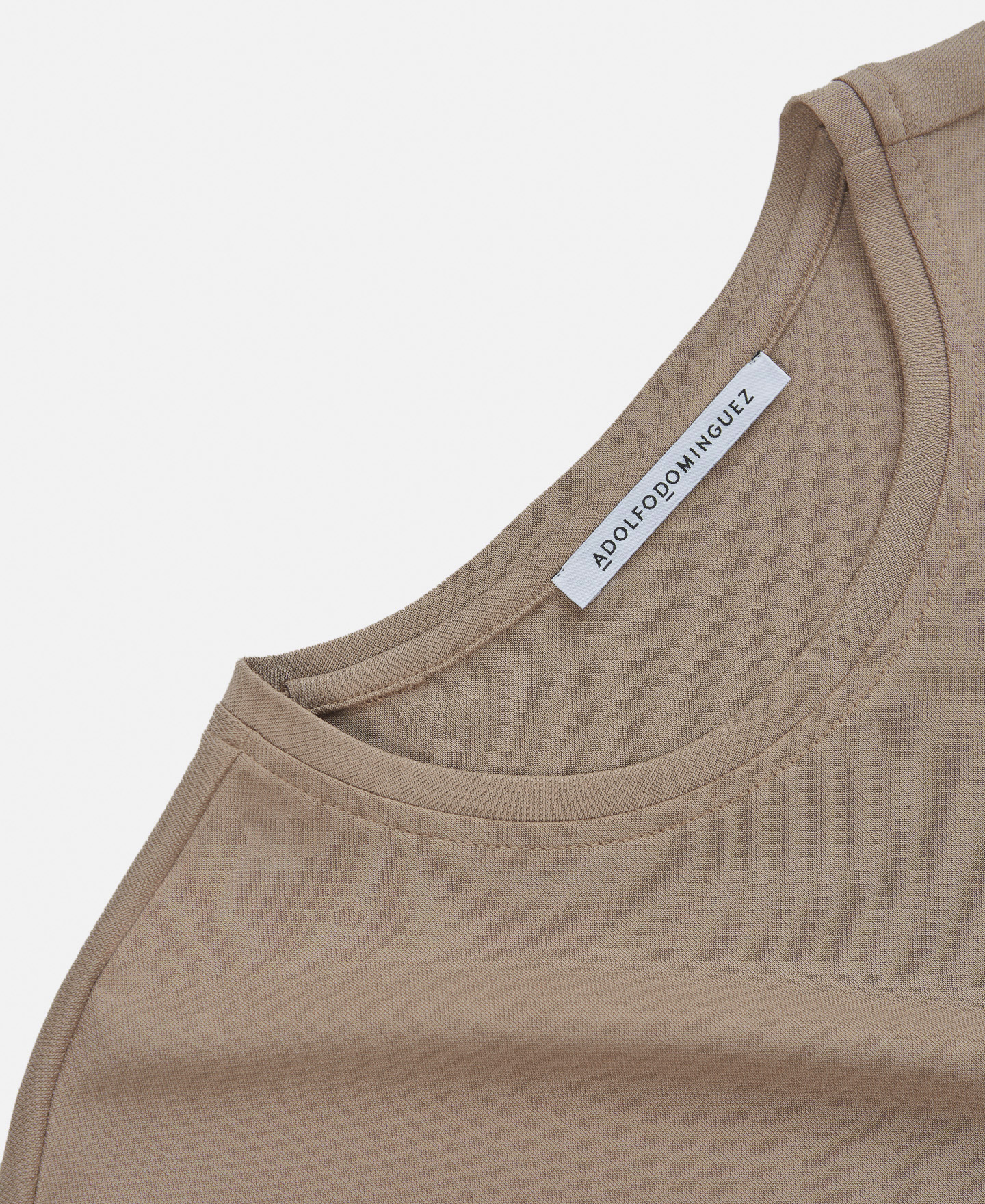 Camiseta cuello caja en modal image number 6