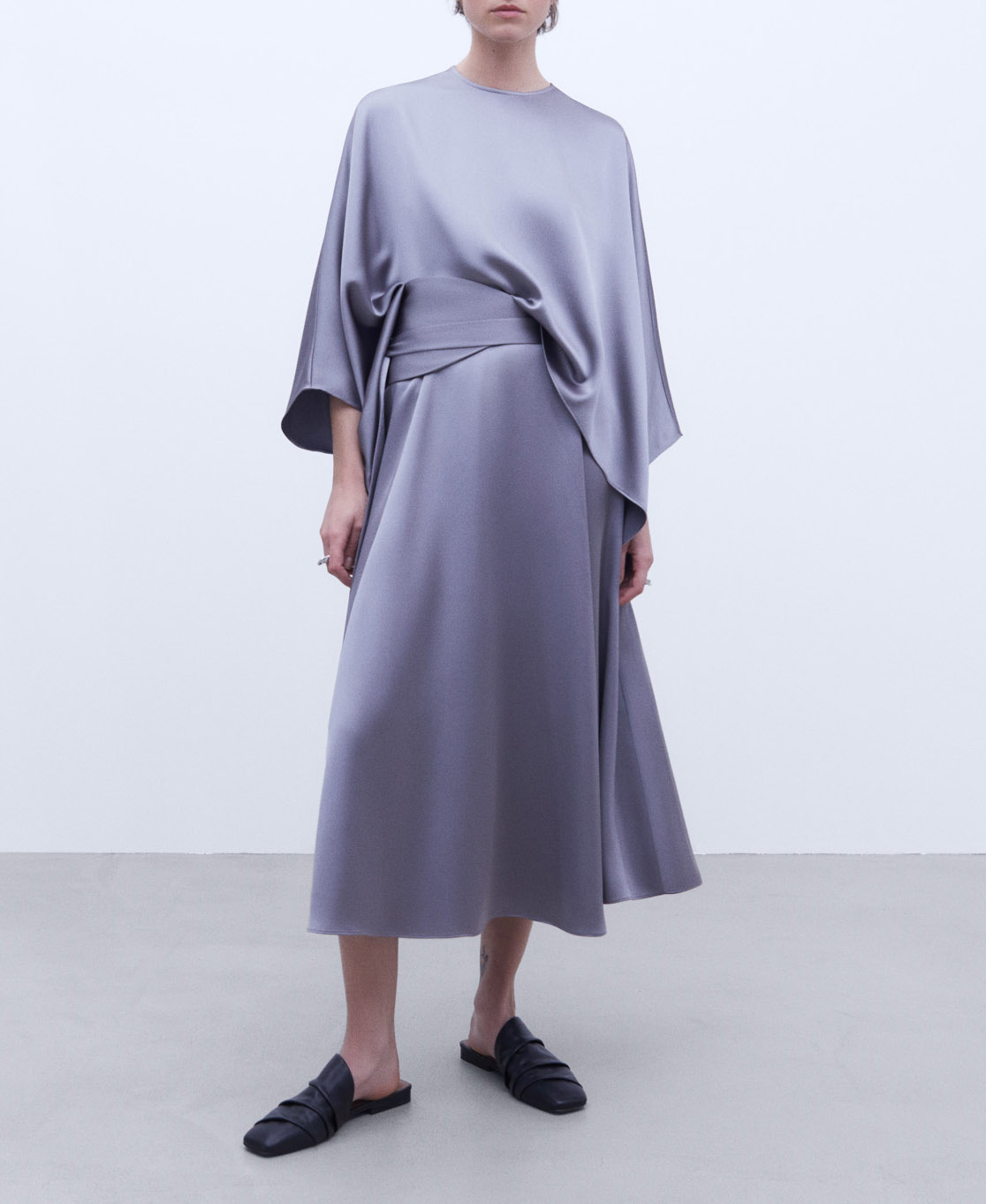 Blusa con manga kimono image number 1
