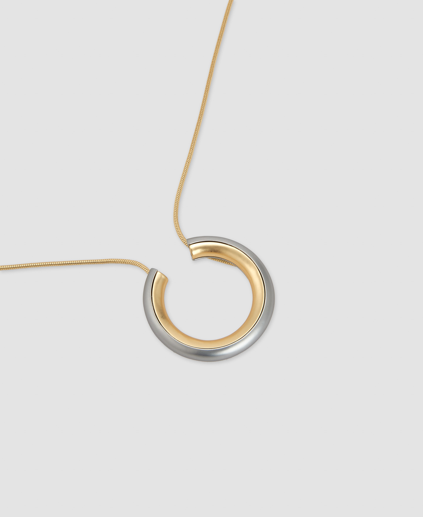 Lacquered ring necklace image number 1