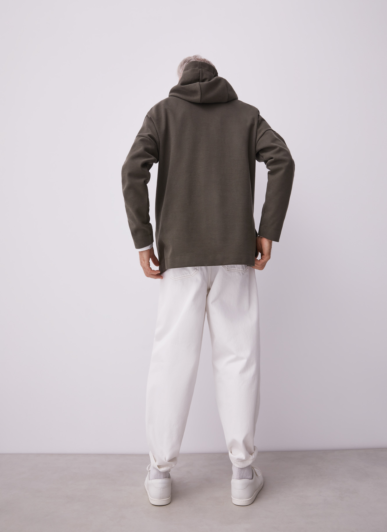 Sudadera oversize con capucha image number 4