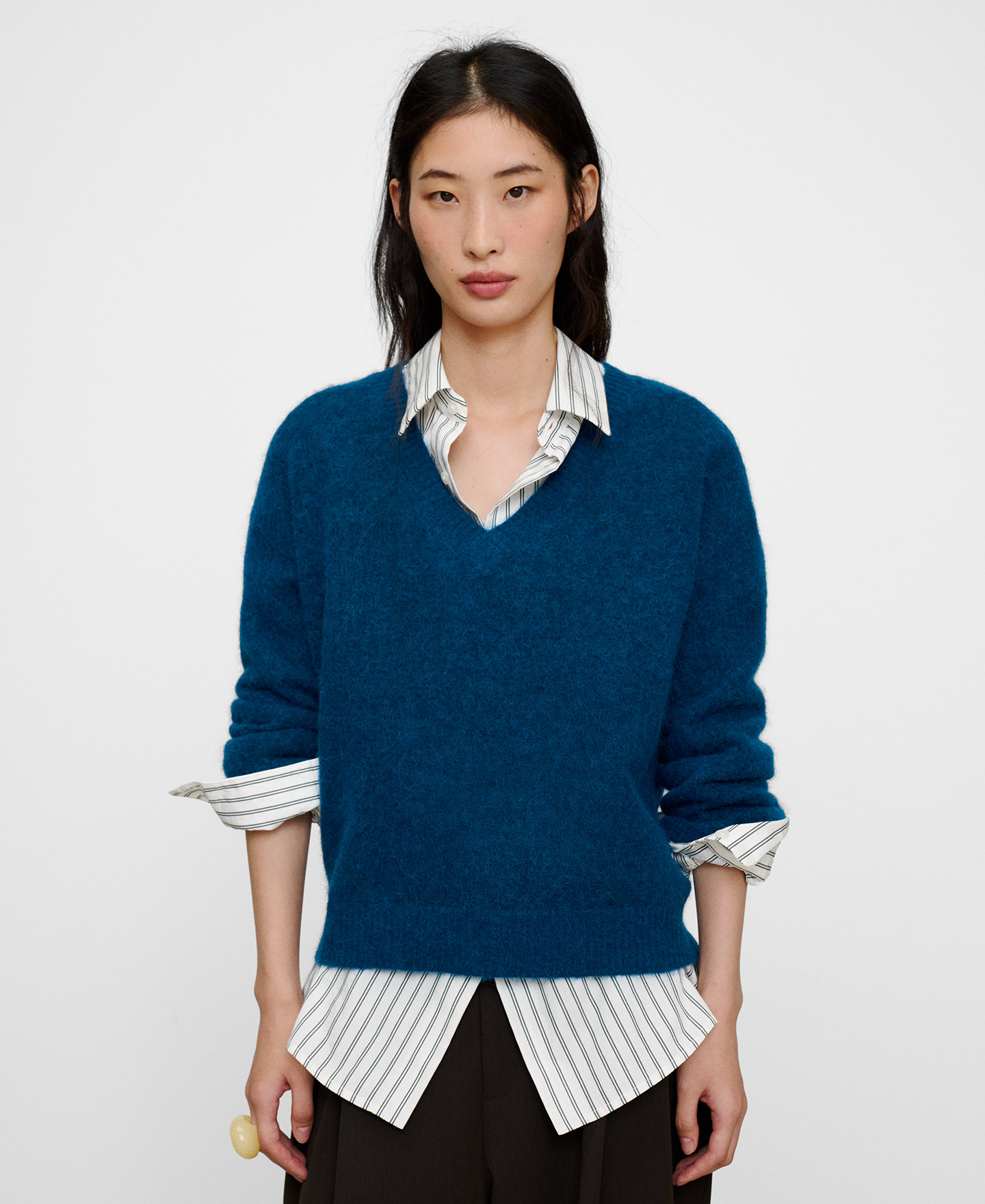 Alpaca blend V-neck sweater image number 0