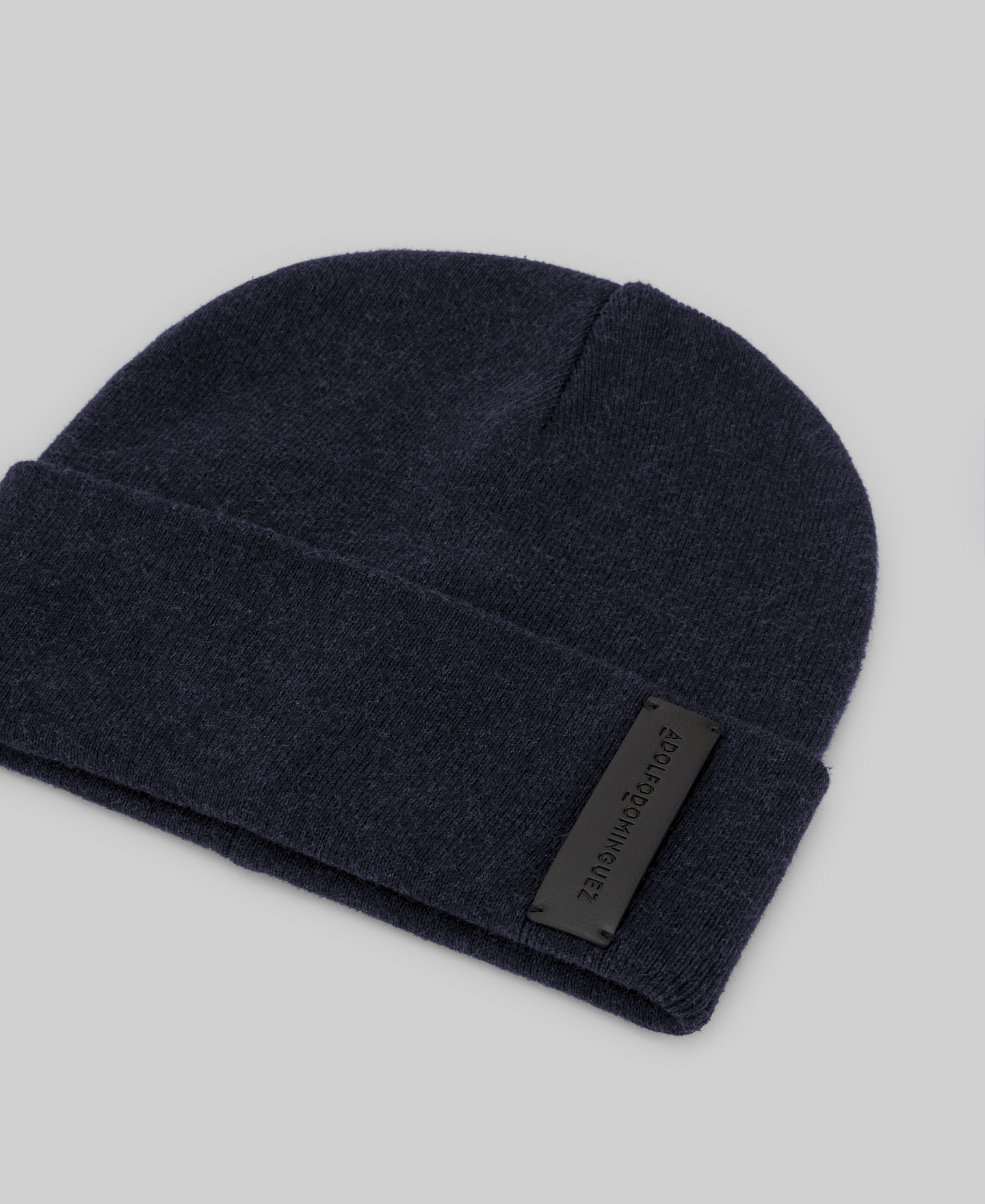 Cotton beanie with logo man image number 1