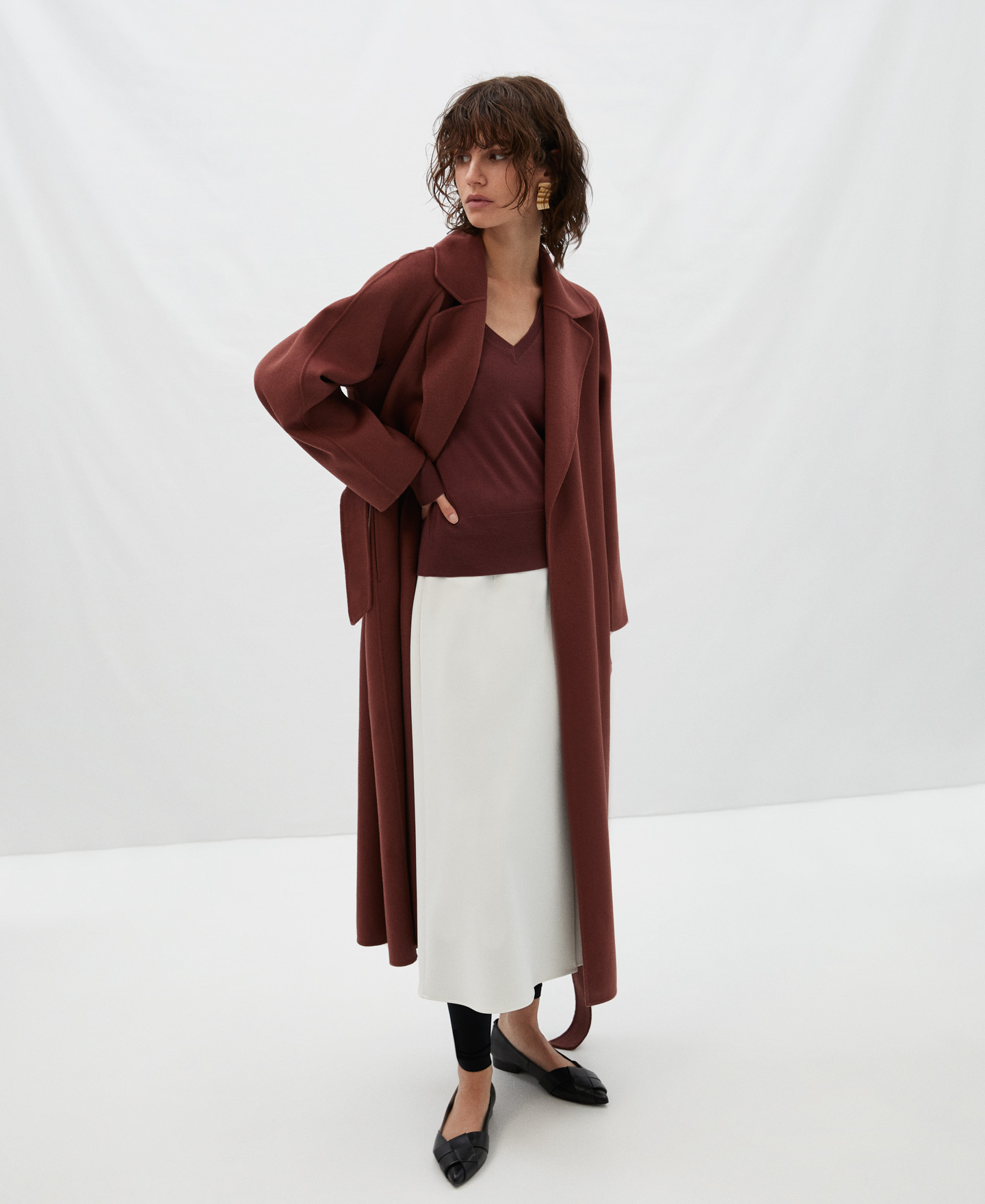 V-neck sweater in merino wool image number 1