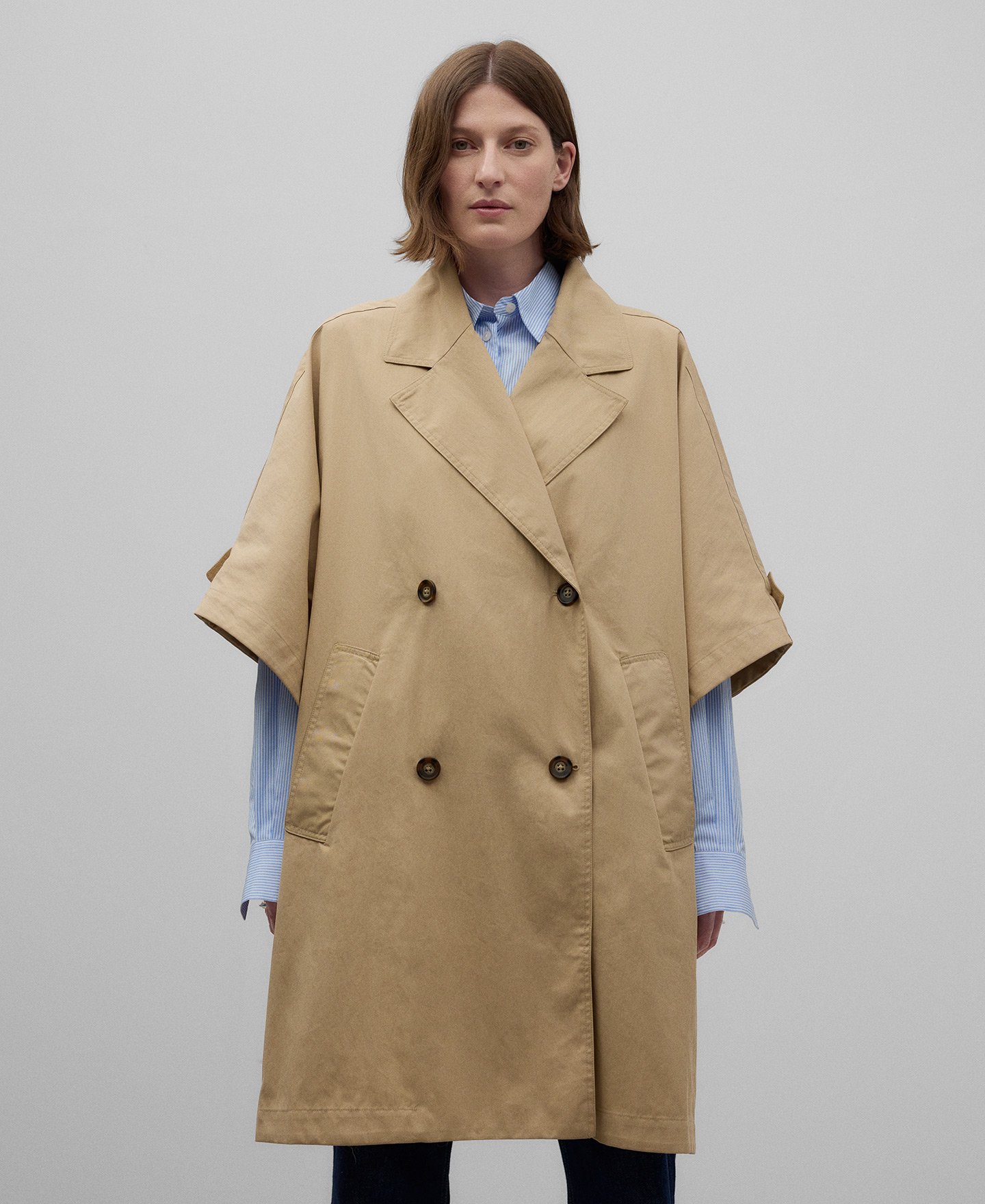 Capa tipo gabardina mujer image number 0