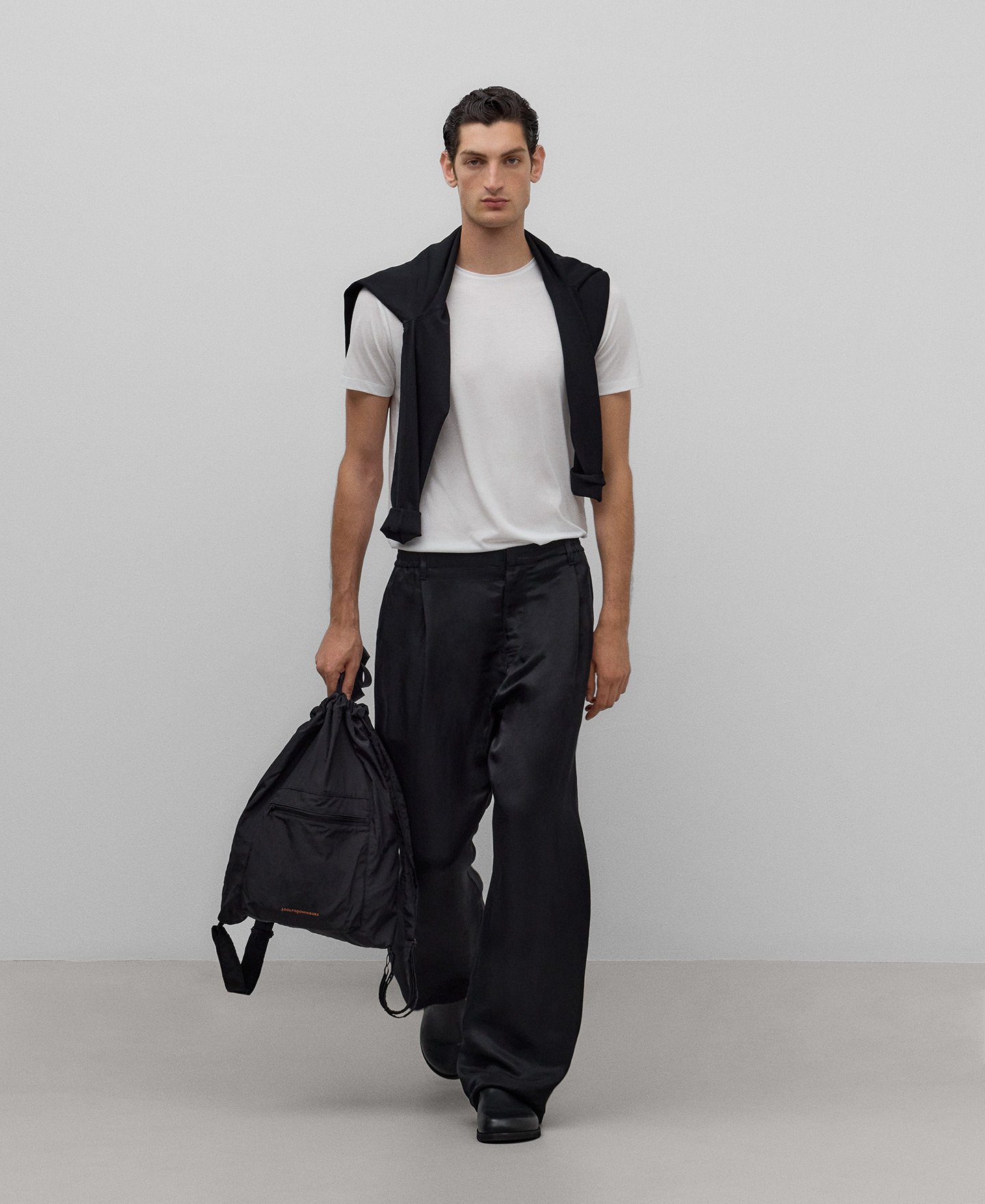 Black nylon shopper man image number 4