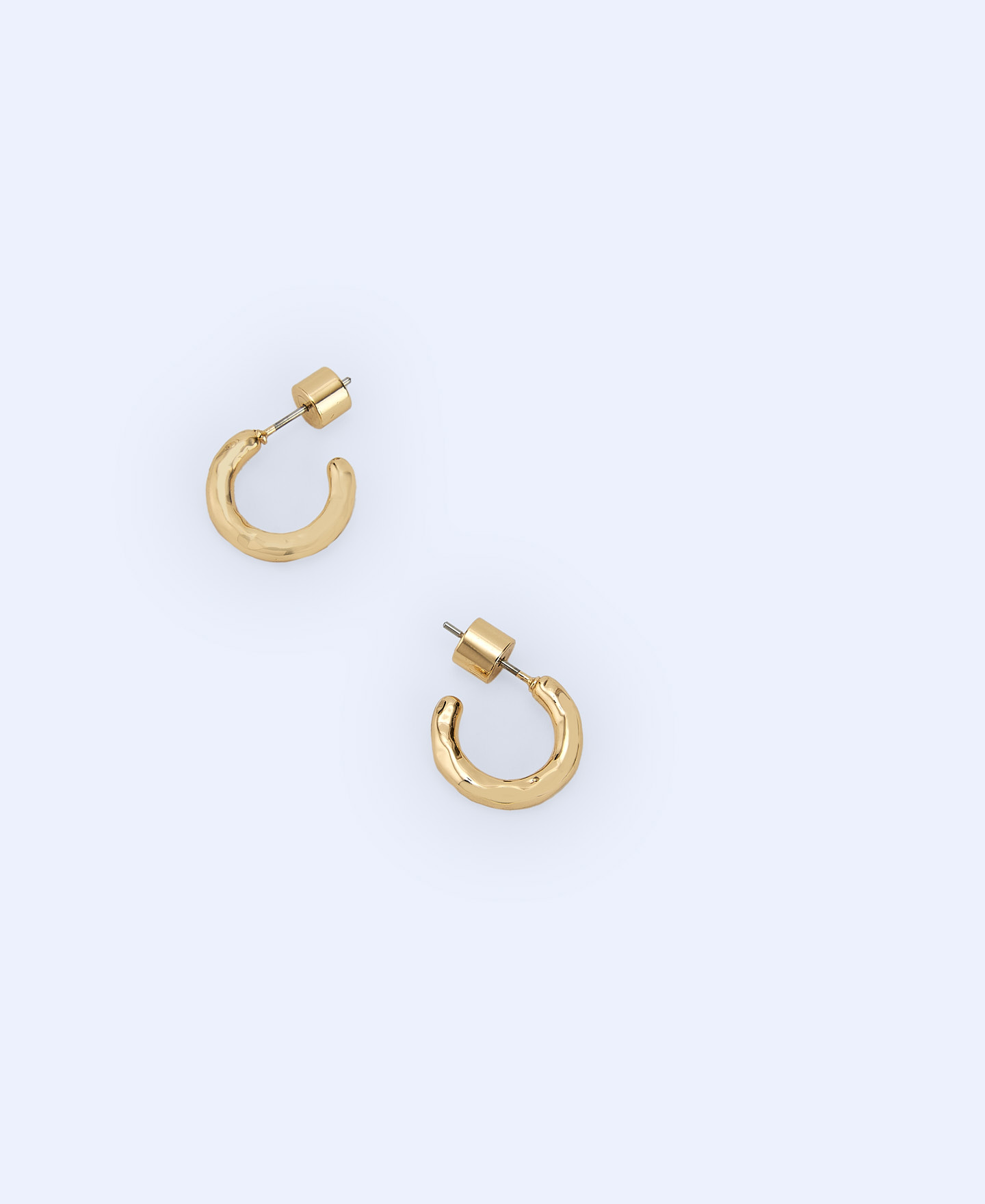 Basic hoop earring image number 1