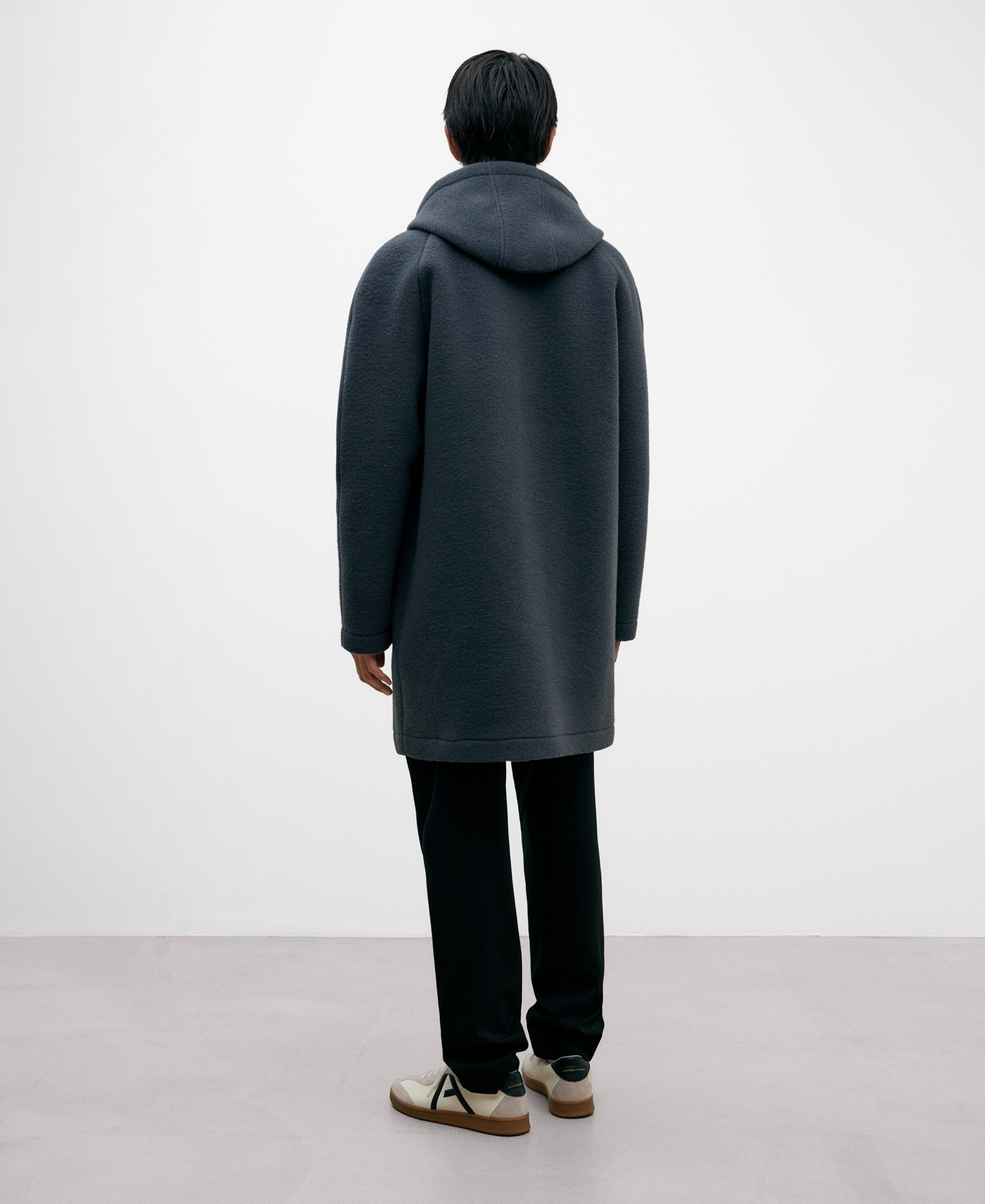 Grey polyester long coat for men image number 2