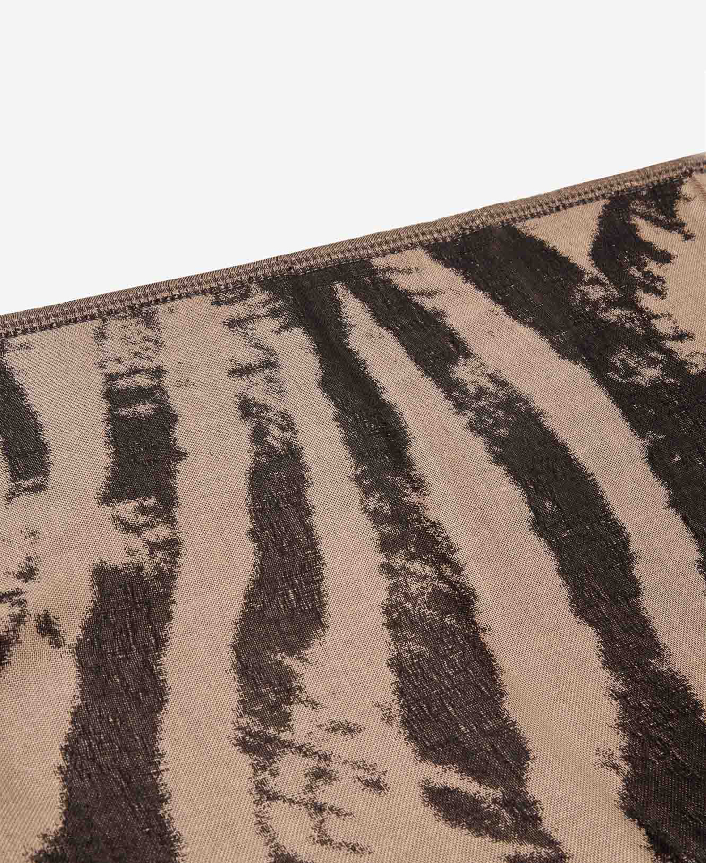 Chal en jacquard image number 3