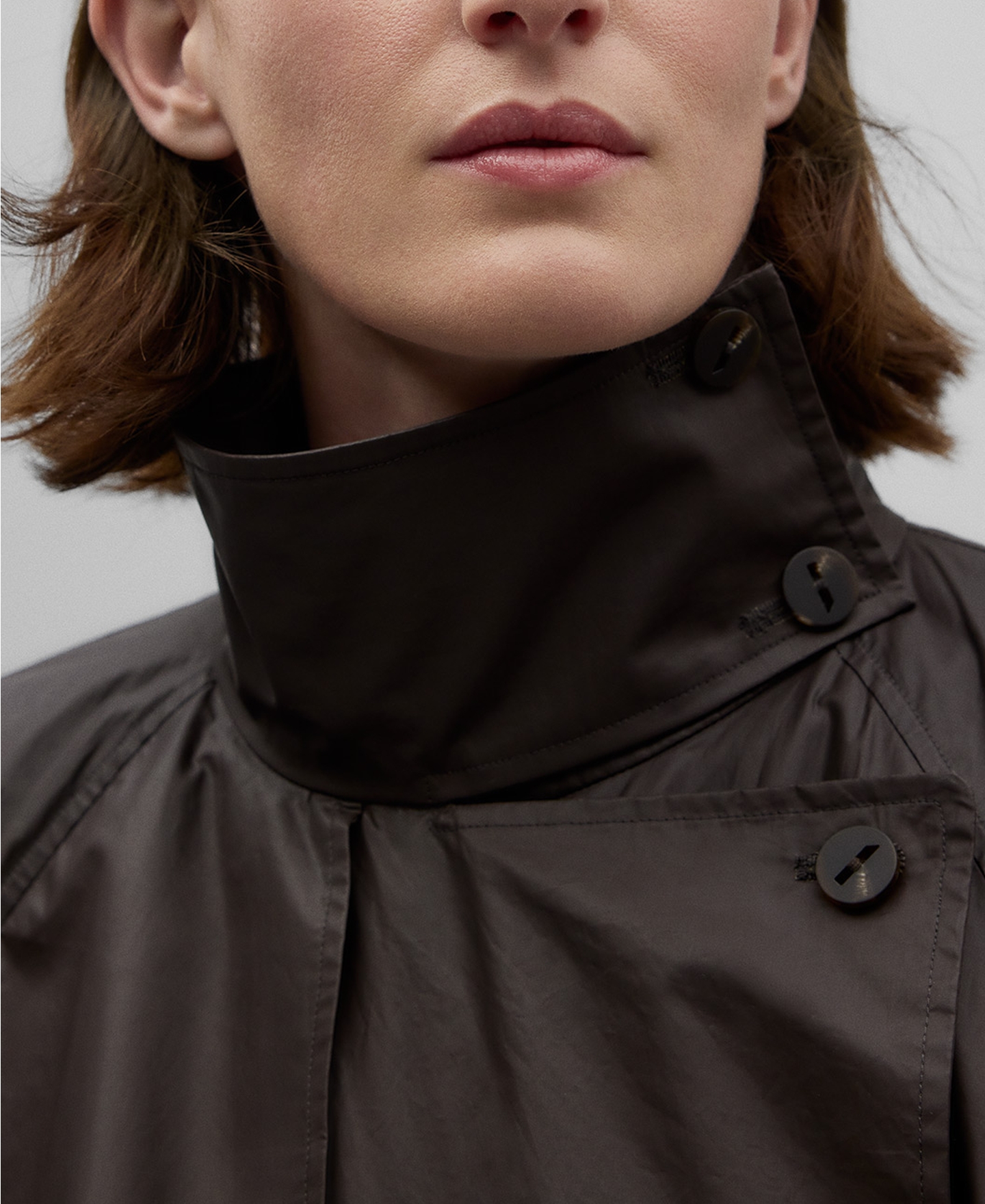 High neck cotton trench woman image number 3