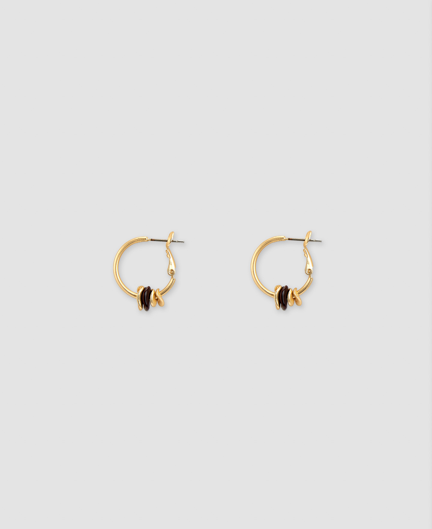 Zinc hoop Pétalo earring image number 0