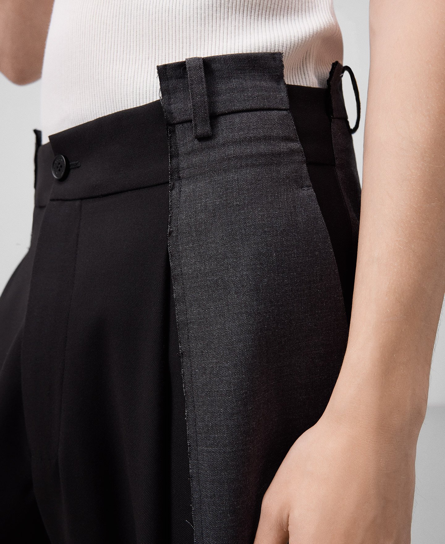 Trousers with side pieces man image number 3